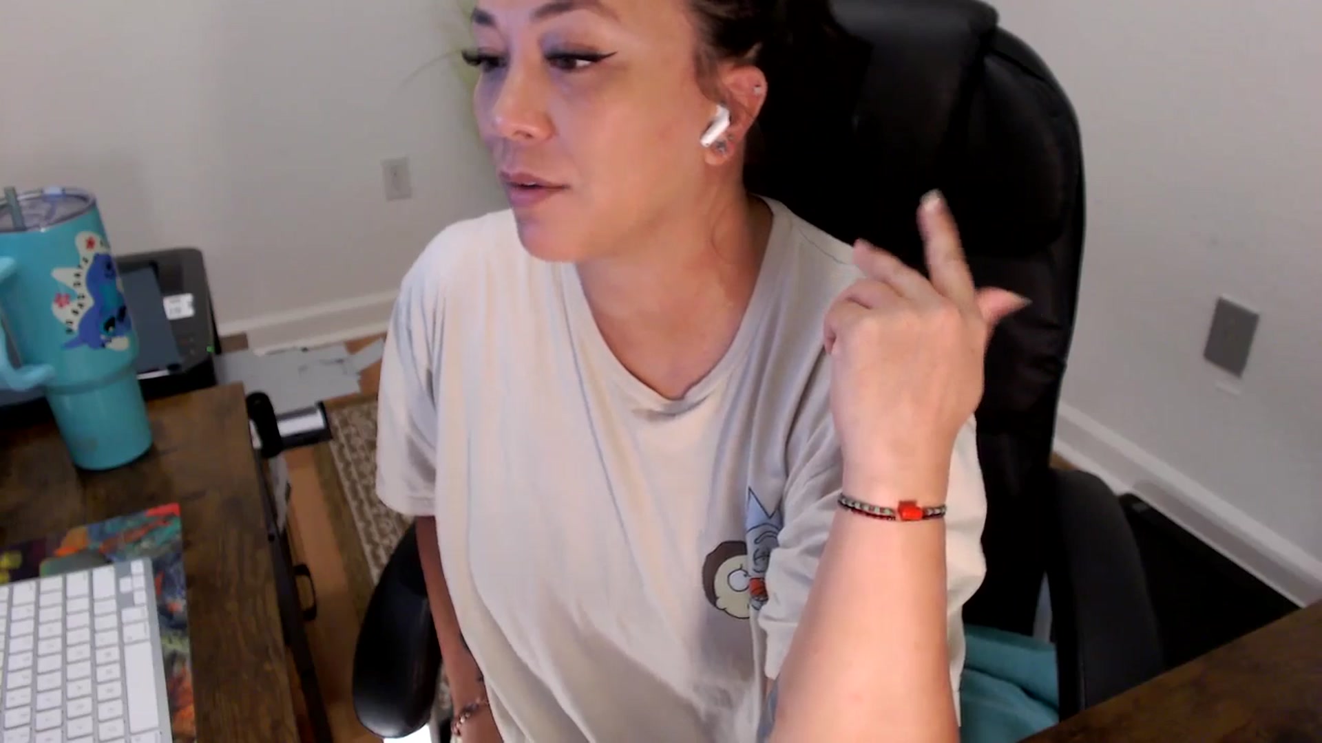 Gallery image thumbnail from MickaylaStar's myfreecams stream on, 07/03/2025, 16:41 image 9 of 20