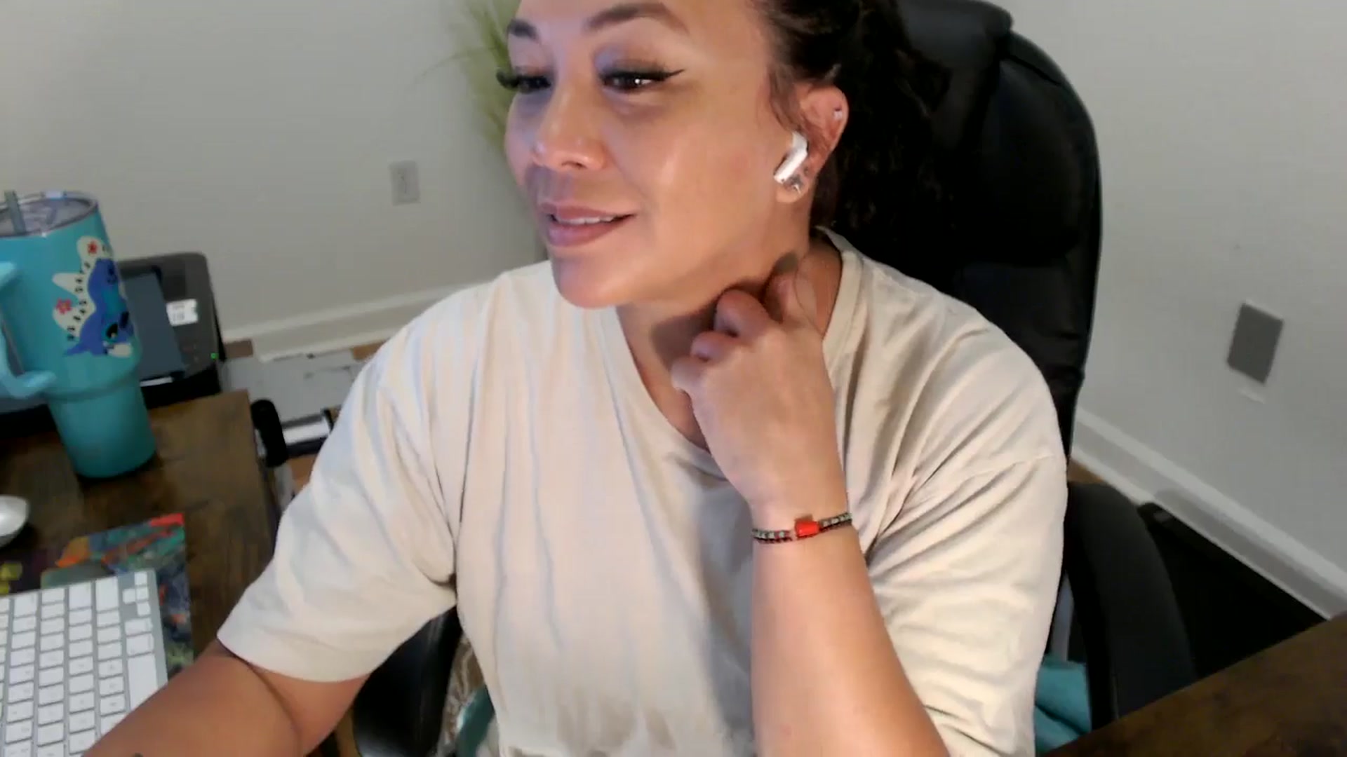 Gallery image thumbnail from MickaylaStar's myfreecams stream on, 07/03/2025, 16:41 image 3 of 20