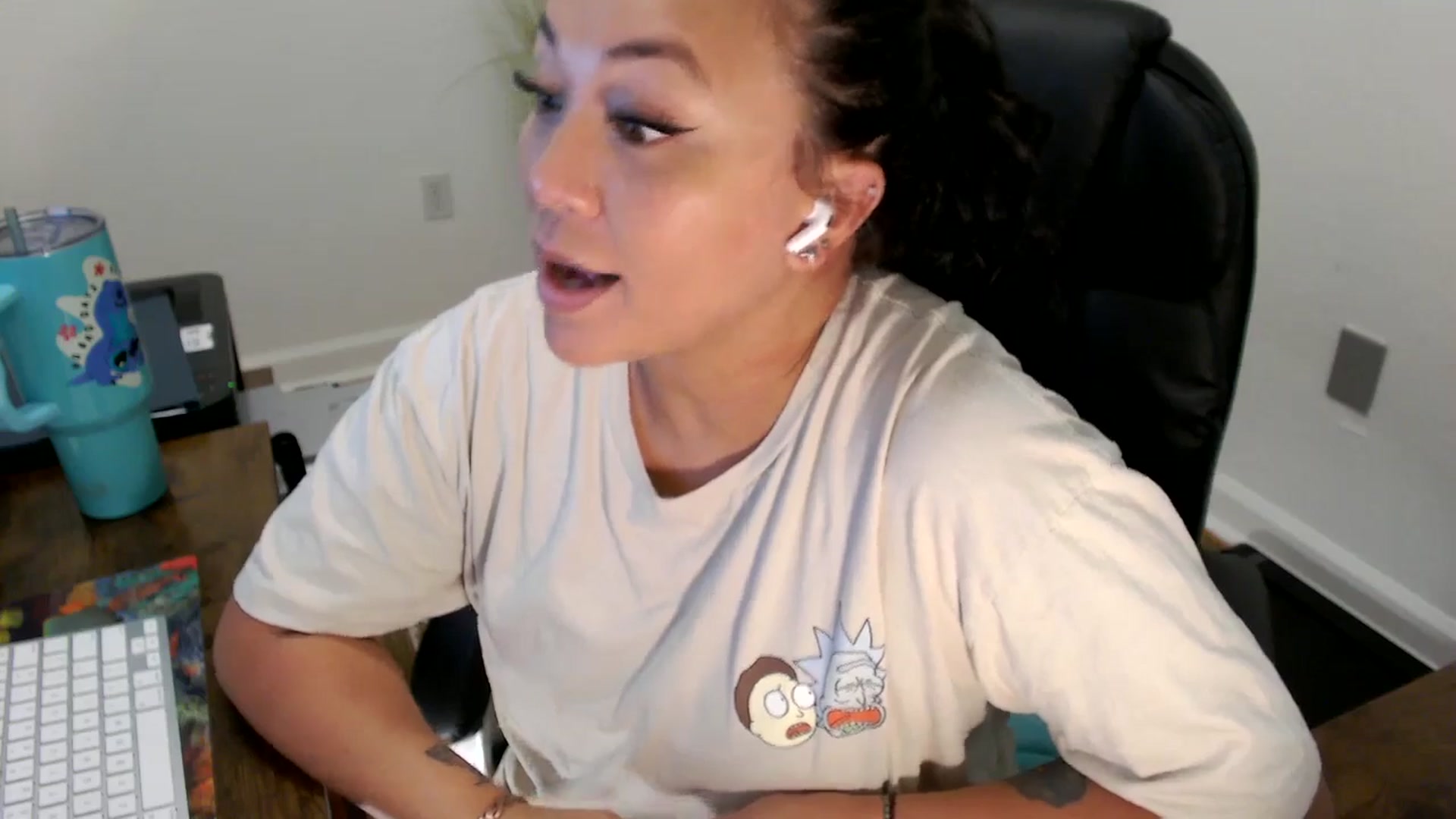 Gallery image thumbnail from MickaylaStar's myfreecams stream on, 07/03/2025, 16:41 image 14 of 20