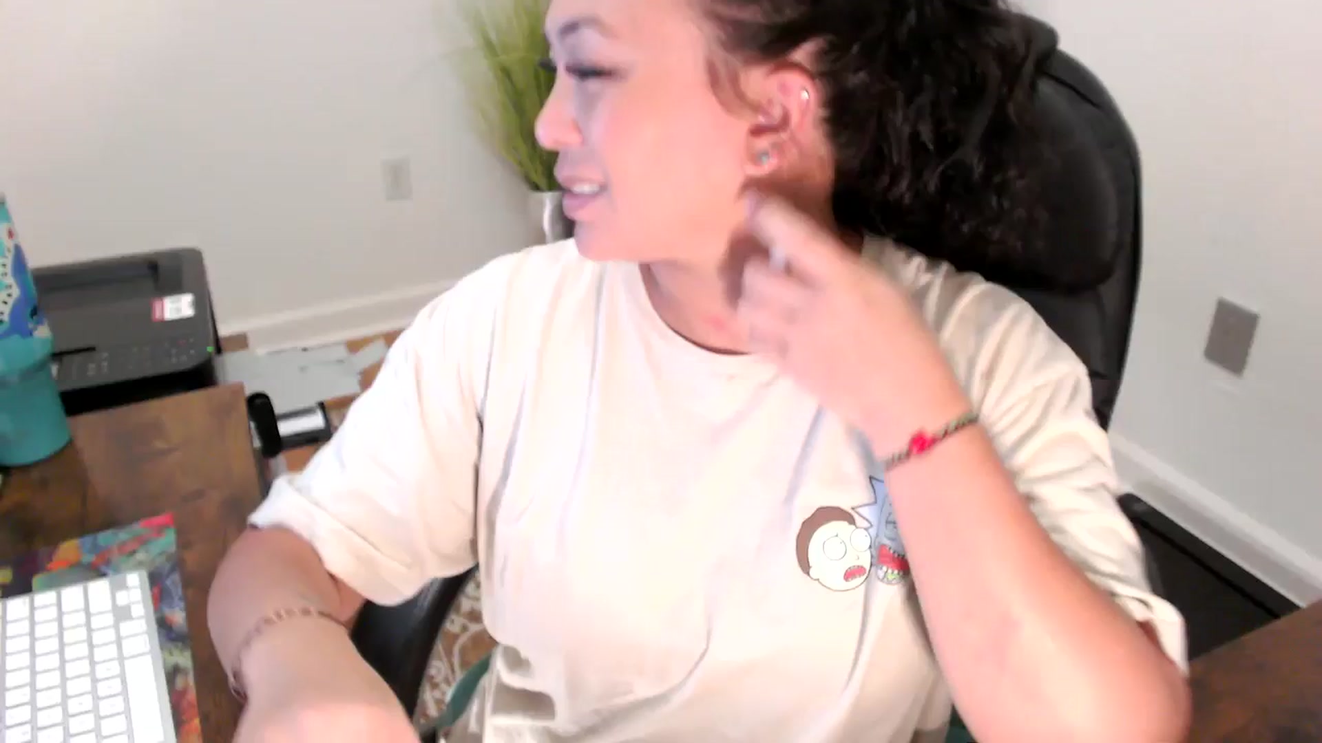 Gallery image thumbnail from MickaylaStar's myfreecams stream on, 07/03/2025, 17:09 image 17 of 20