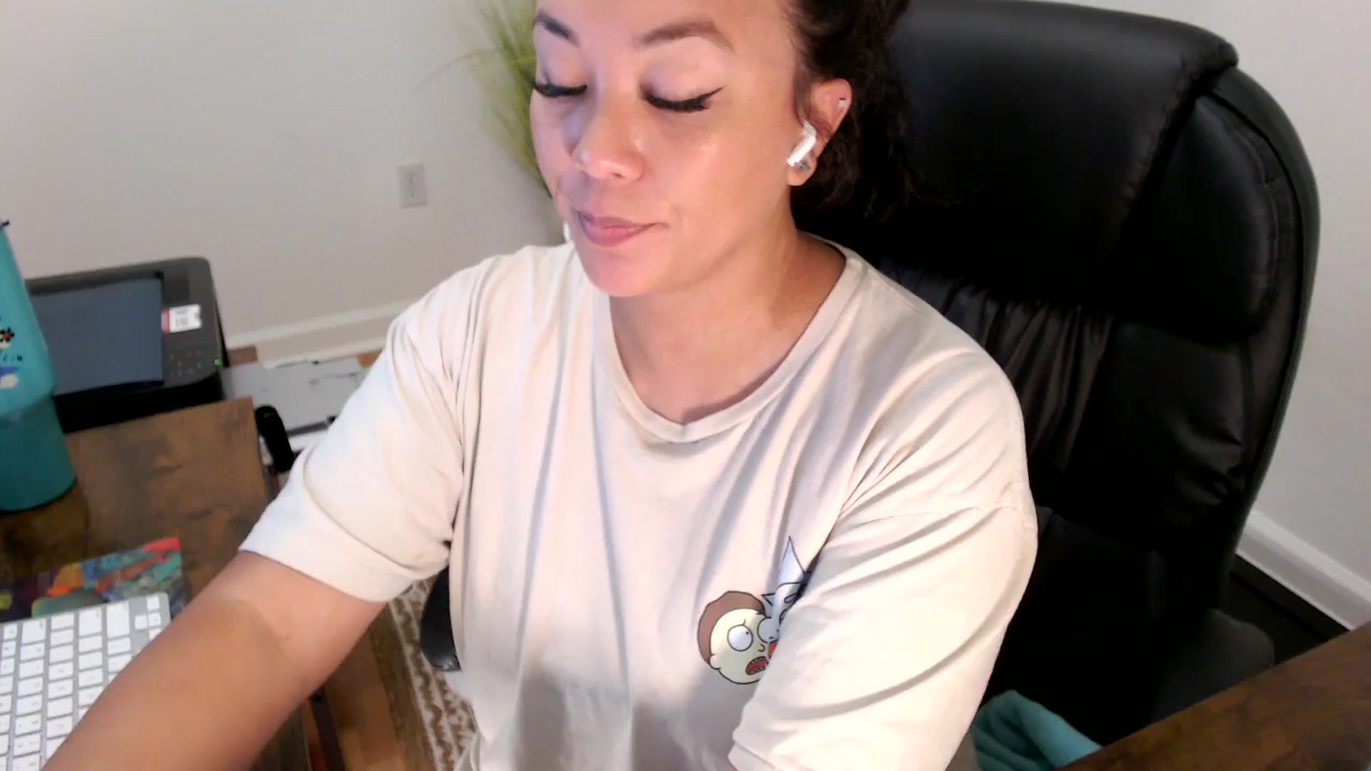 Gallery image thumbnail from MickaylaStar's myfreecams stream on, 07/03/2025, 17:55 image 4 of 20