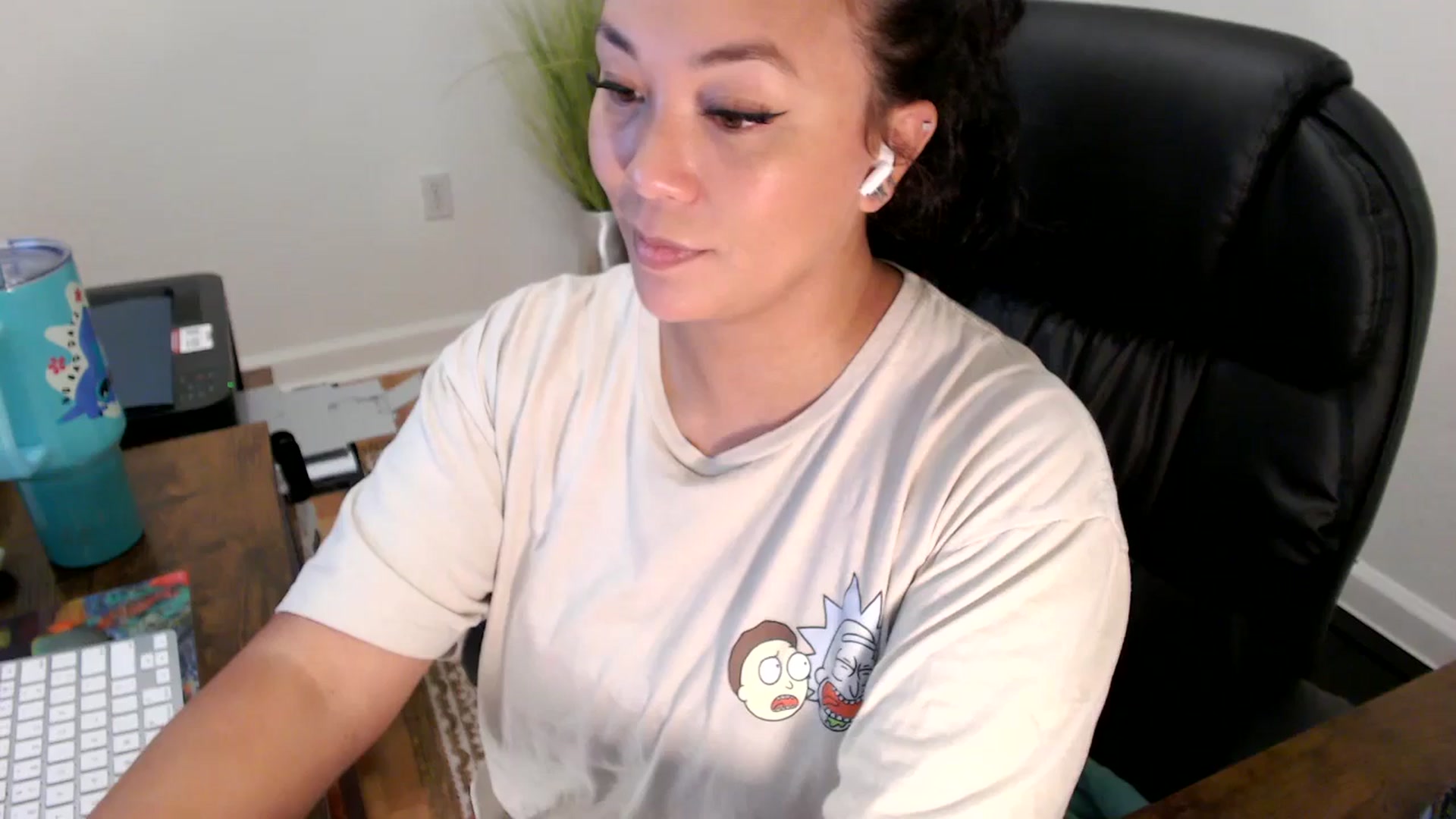 Gallery image thumbnail from MickaylaStar's myfreecams stream on, 07/03/2025, 17:55 image 11 of 20