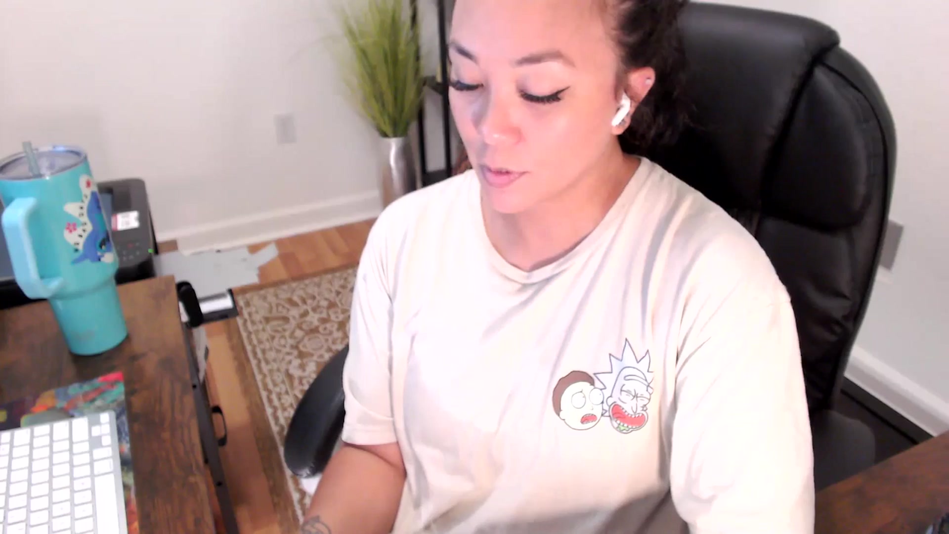 Gallery image thumbnail from MickaylaStar's myfreecams stream on, 07/03/2025, 17:55 image 14 of 20