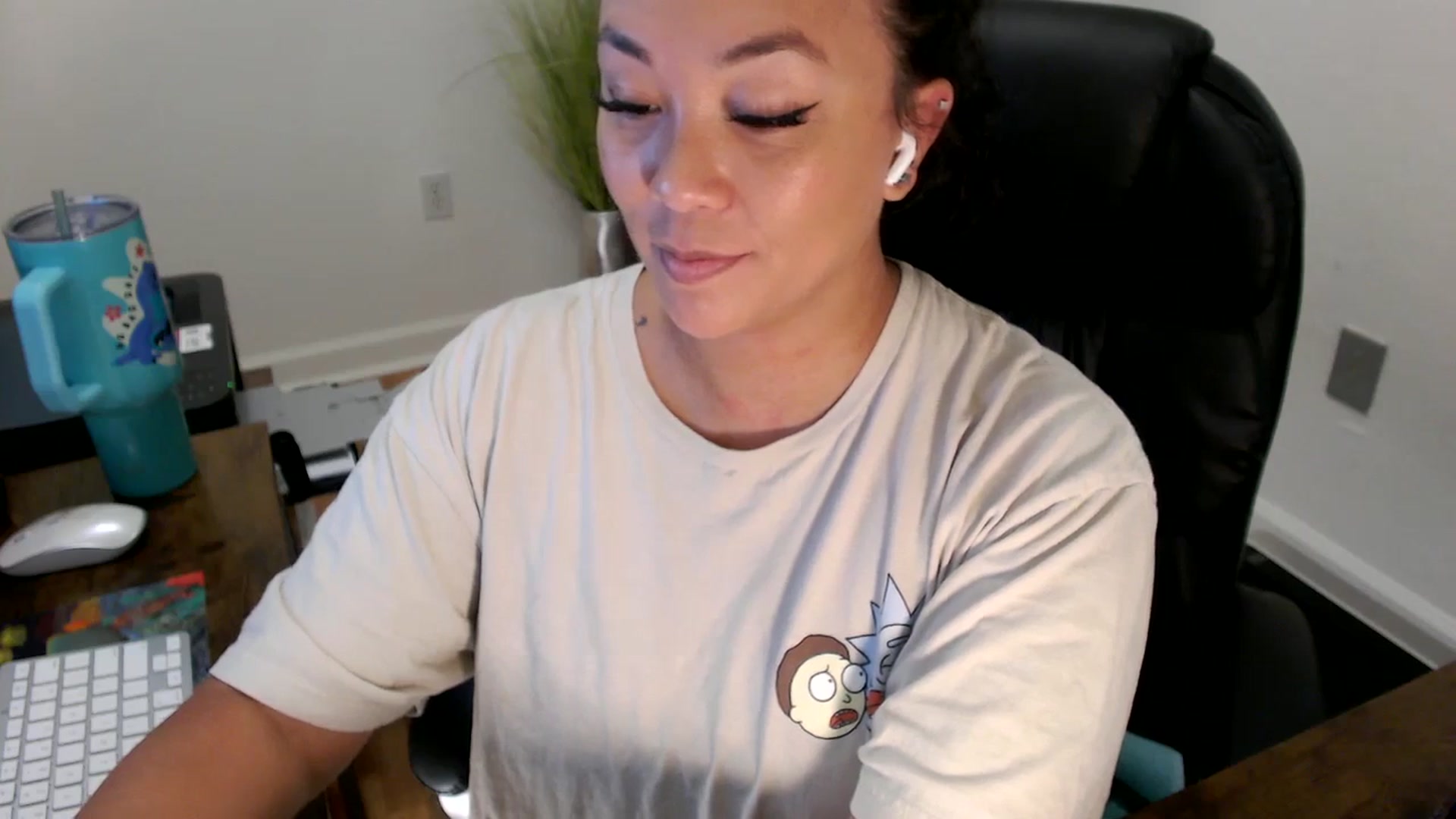 Gallery image thumbnail from MickaylaStar's myfreecams stream on, 07/03/2025, 18:19 image 9 of 20