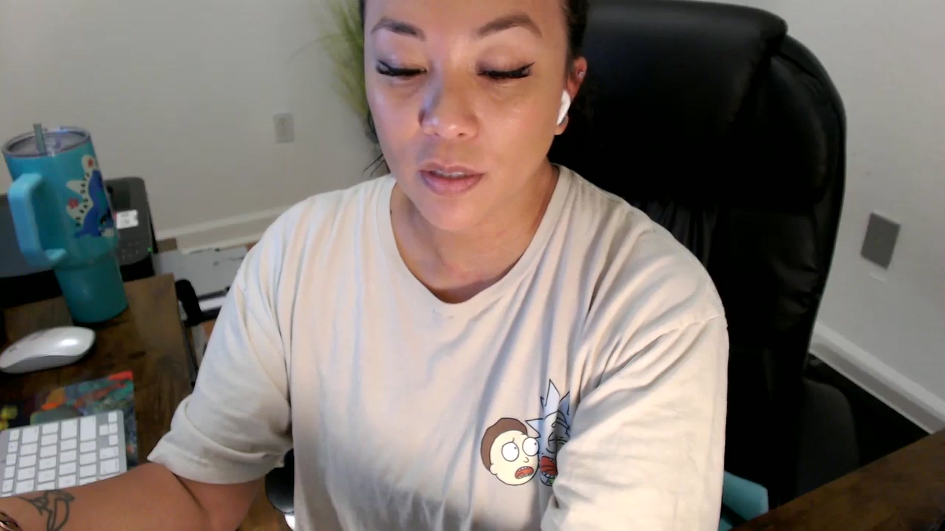 Gallery image thumbnail from MickaylaStar's myfreecams stream on, 07/03/2025, 18:19 image 13 of 20