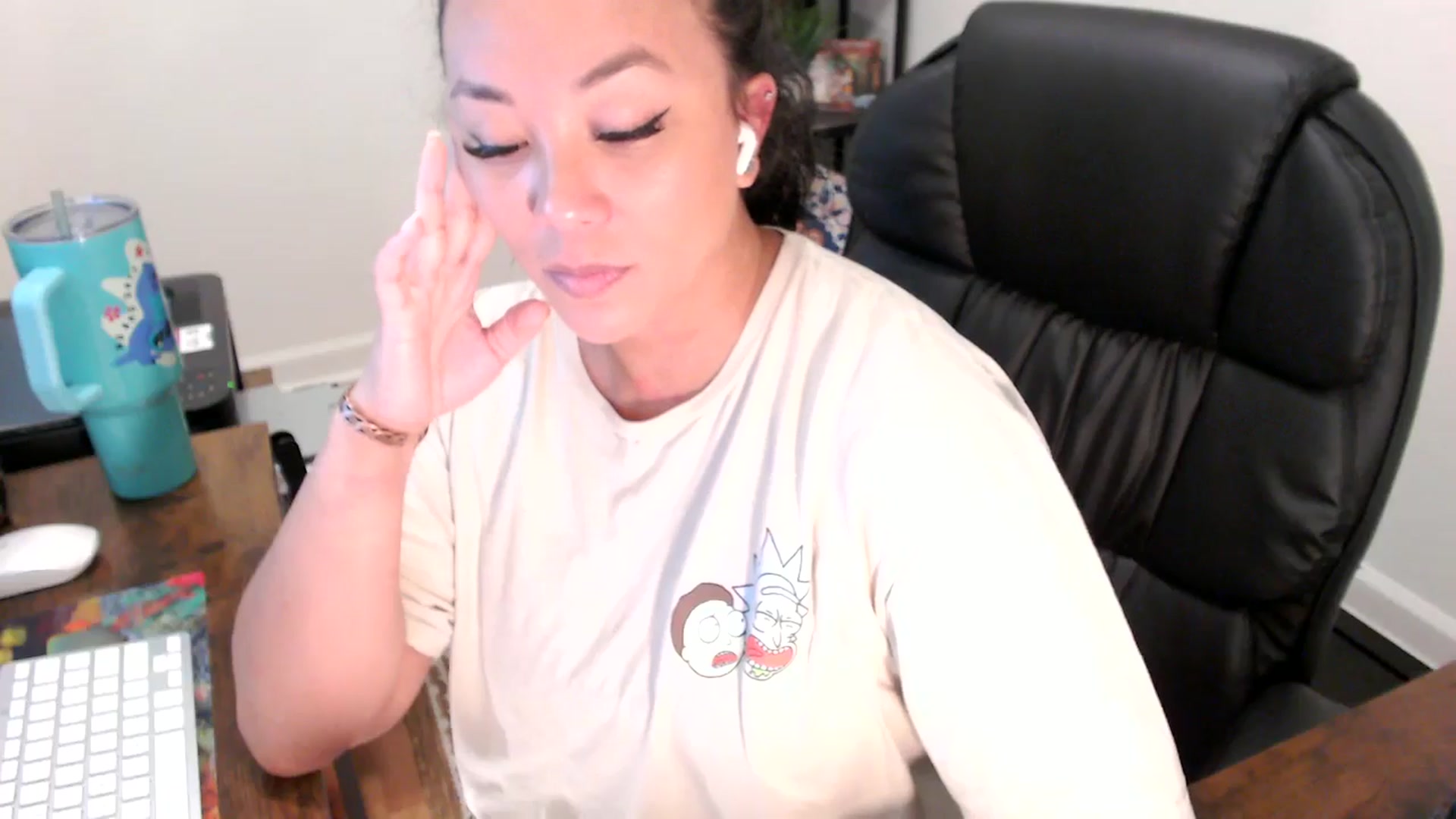 Gallery image thumbnail from MickaylaStar's myfreecams stream on, 07/03/2025, 18:19 image 14 of 20