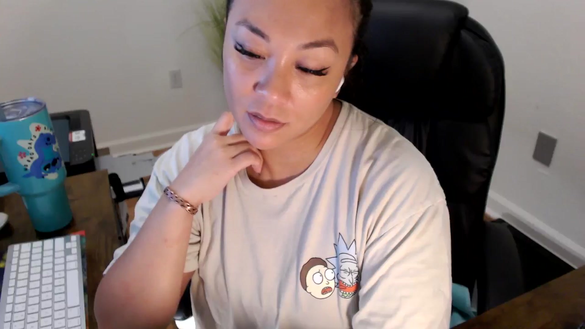 Gallery image thumbnail from MickaylaStar's myfreecams stream on, 07/03/2025, 19:10 image 13 of 20