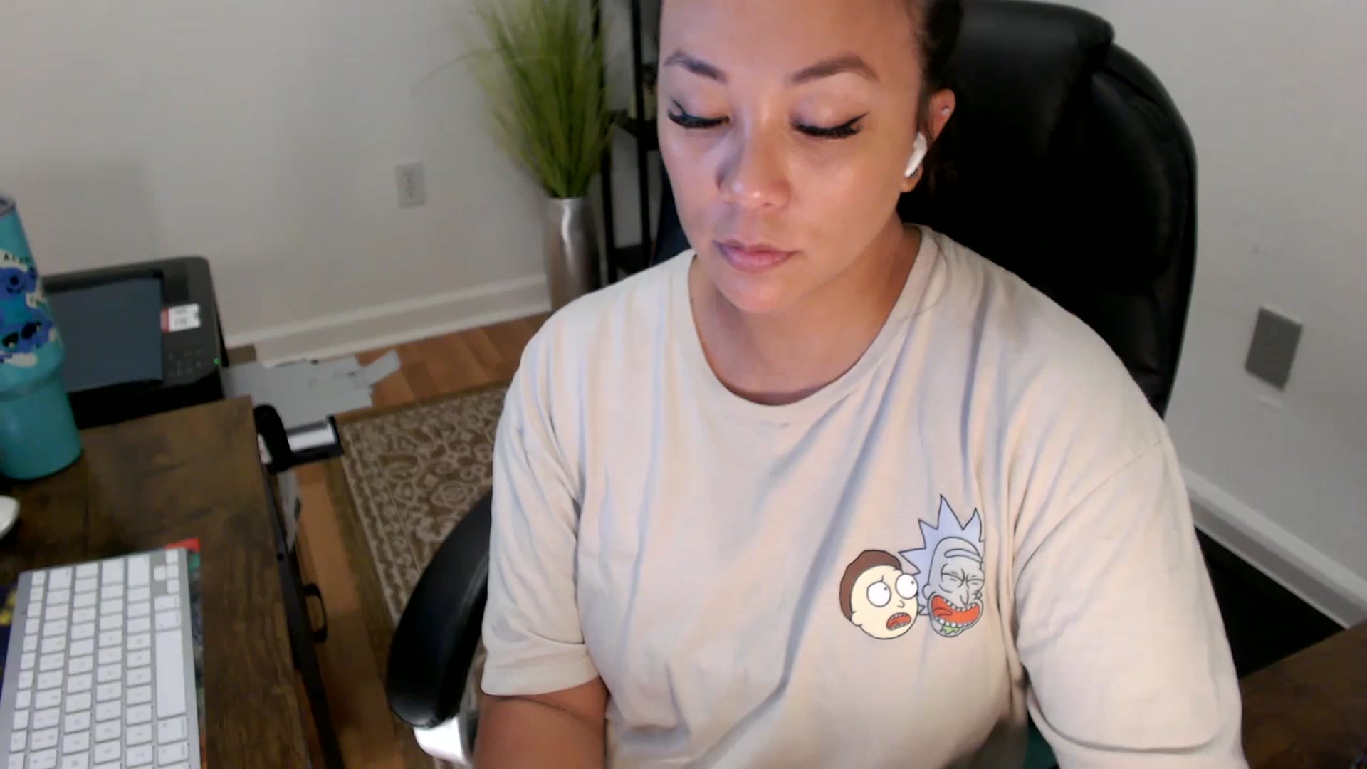 Gallery image thumbnail from MickaylaStar's myfreecams stream on, 07/03/2025, 19:10 image 7 of 20