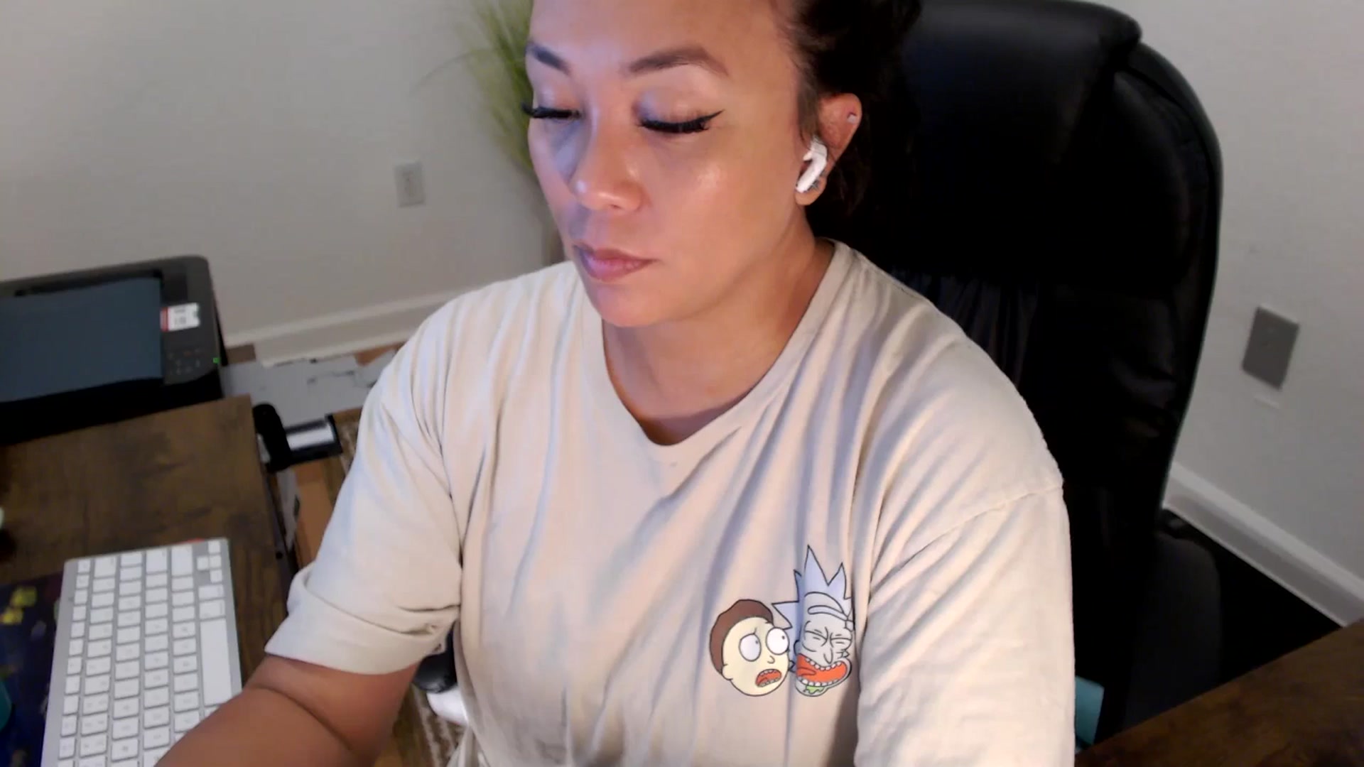 Gallery image thumbnail from MickaylaStar's myfreecams stream on, 07/03/2025, 19:37 image 19 of 20