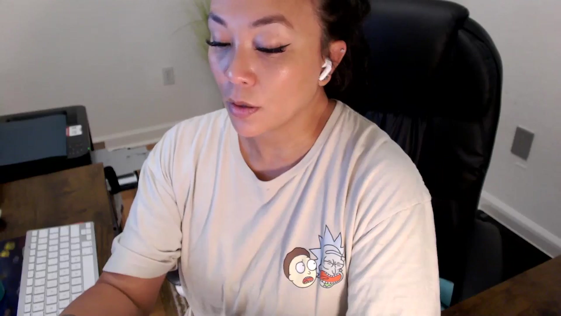 Gallery image thumbnail from MickaylaStar's myfreecams stream on, 07/03/2025, 19:37 image 18 of 20