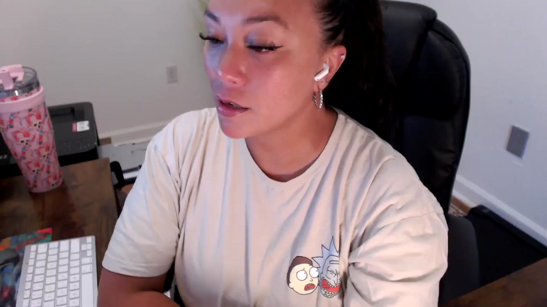 Gallery image thumbnail from MickaylaStar's myfreecams stream on, 07/21/2025, 14:06 image 16 of 20