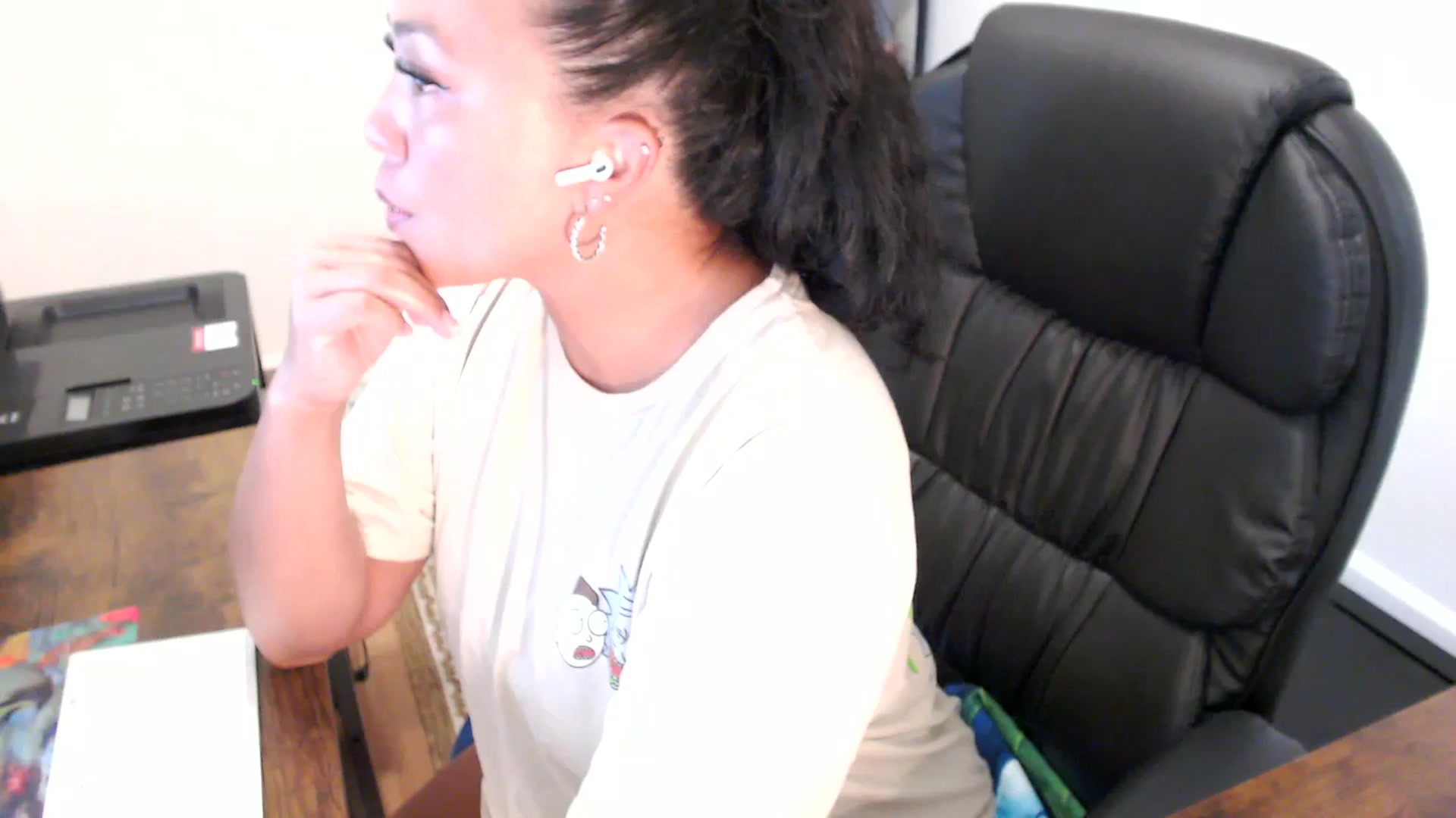 Gallery image thumbnail from MickaylaStar's myfreecams stream on, 07/21/2025, 14:06 image 6 of 20