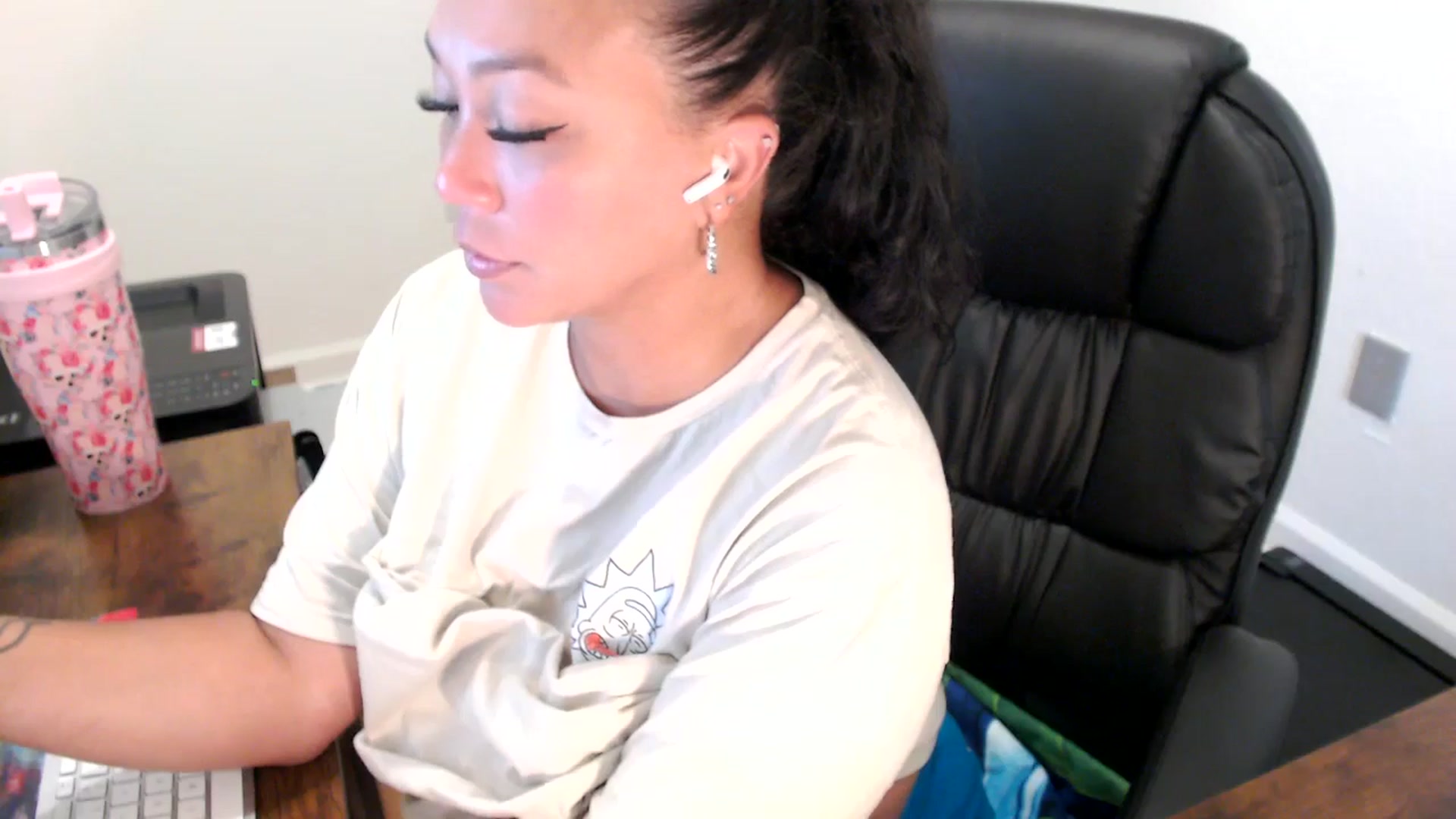 Gallery image thumbnail from MickaylaStar's myfreecams stream on, 07/21/2025, 14:06 image 20 of 20