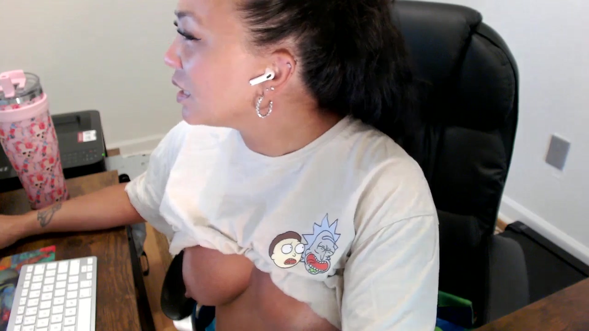 Gallery image thumbnail from MickaylaStar's myfreecams stream on, 07/21/2025, 14:27 image 19 of 20