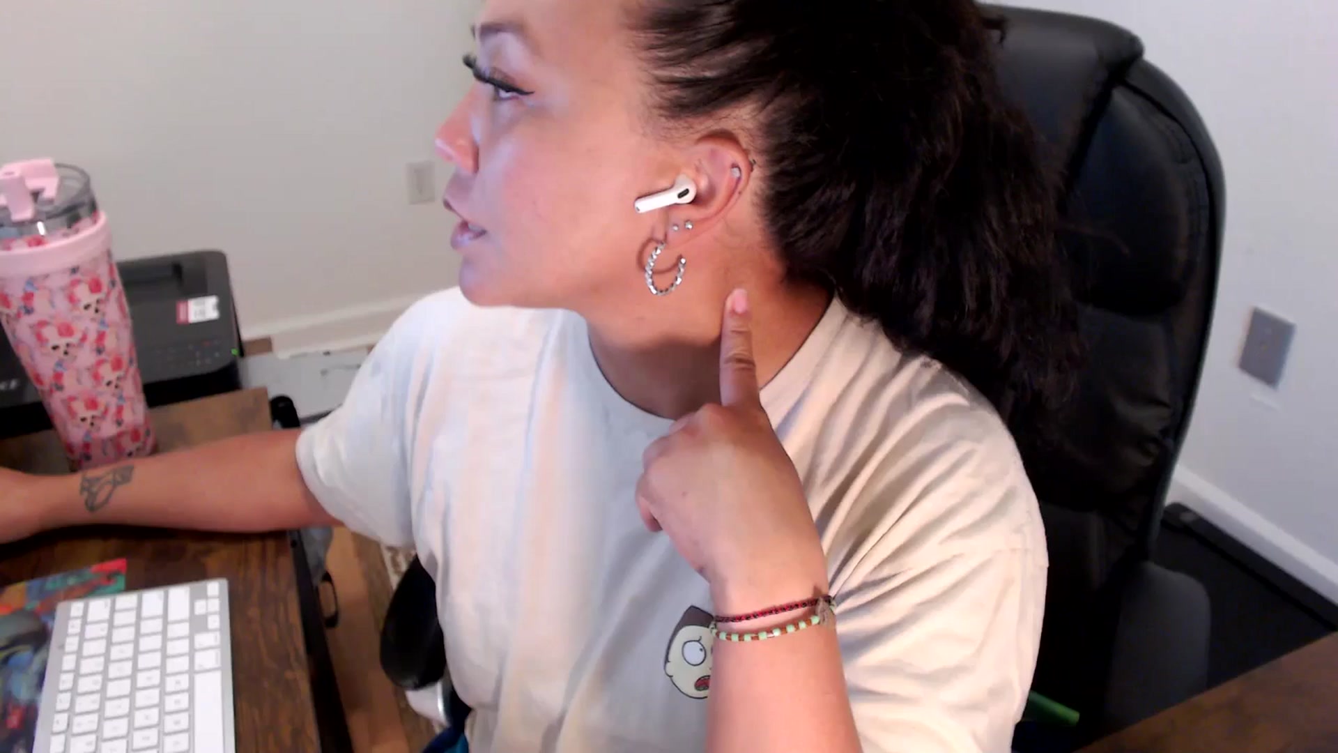 Gallery image thumbnail from MickaylaStar's myfreecams stream on, 07/21/2025, 14:27 image 1 of 20