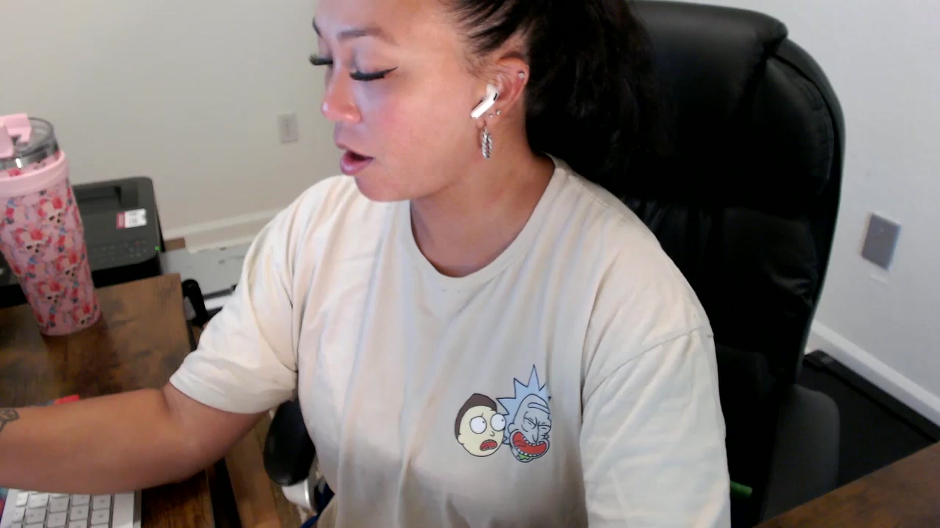 Gallery image thumbnail from MickaylaStar's myfreecams stream on, 07/21/2025, 14:51 image 7 of 20