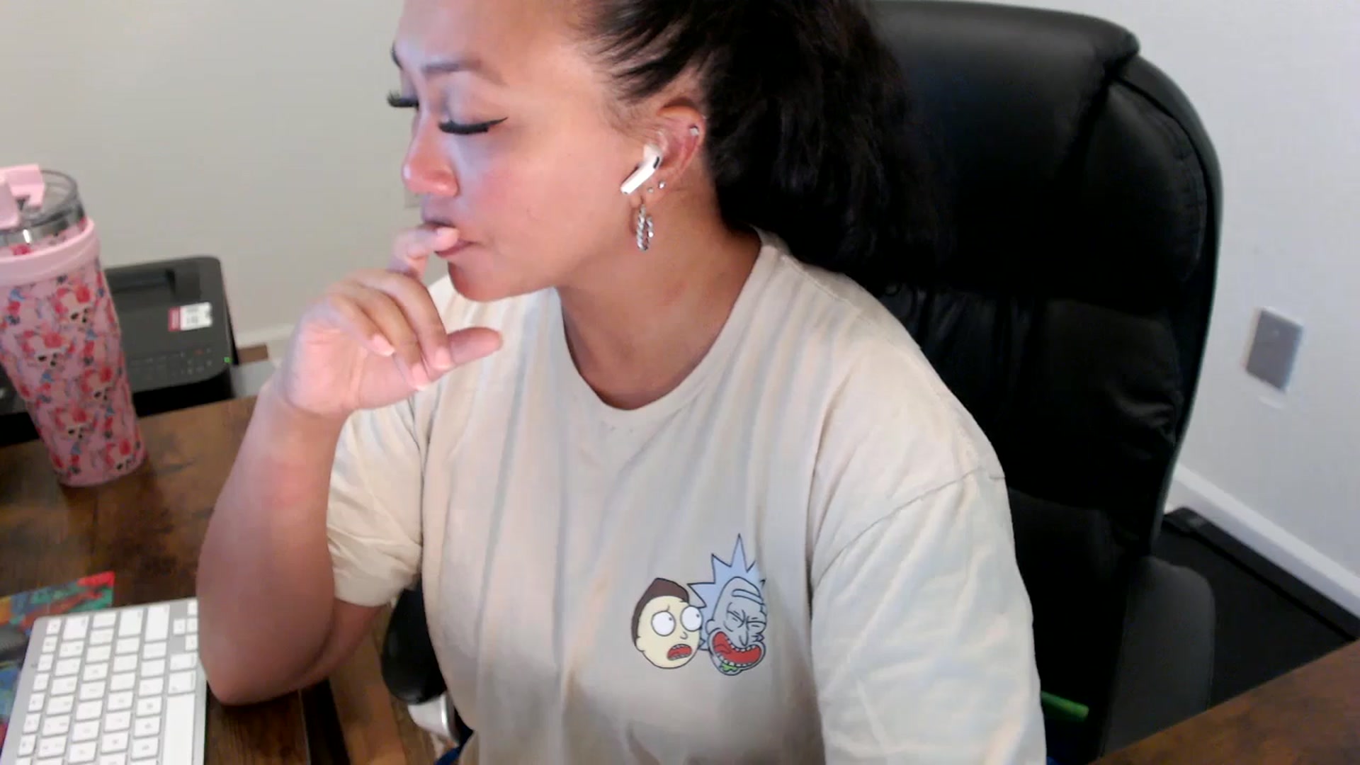 Gallery image thumbnail from MickaylaStar's myfreecams stream on, 07/21/2025, 14:51 image 6 of 20