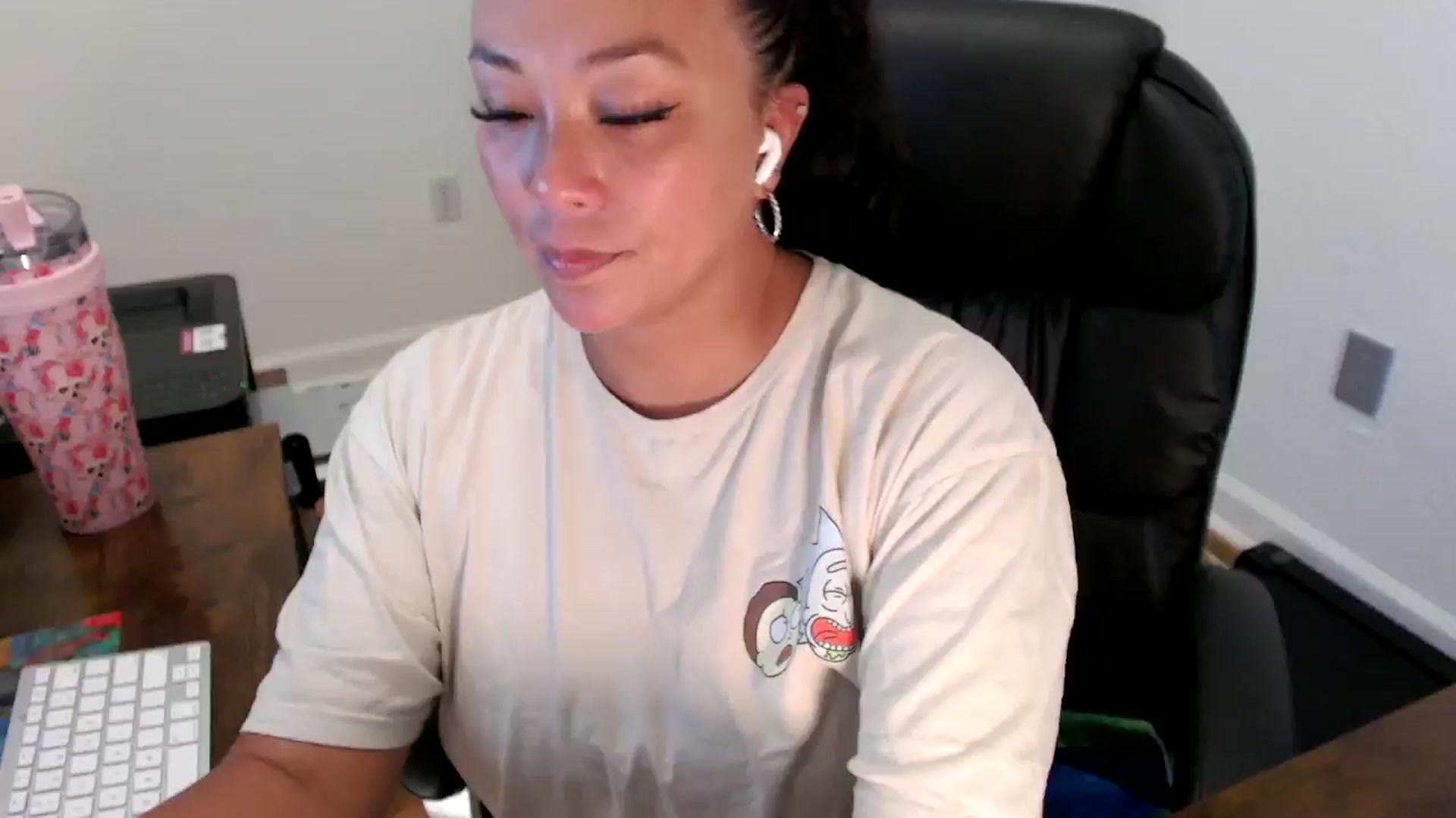 Gallery image thumbnail from MickaylaStar's myfreecams stream on, 07/21/2025, 16:18 image 19 of 20
