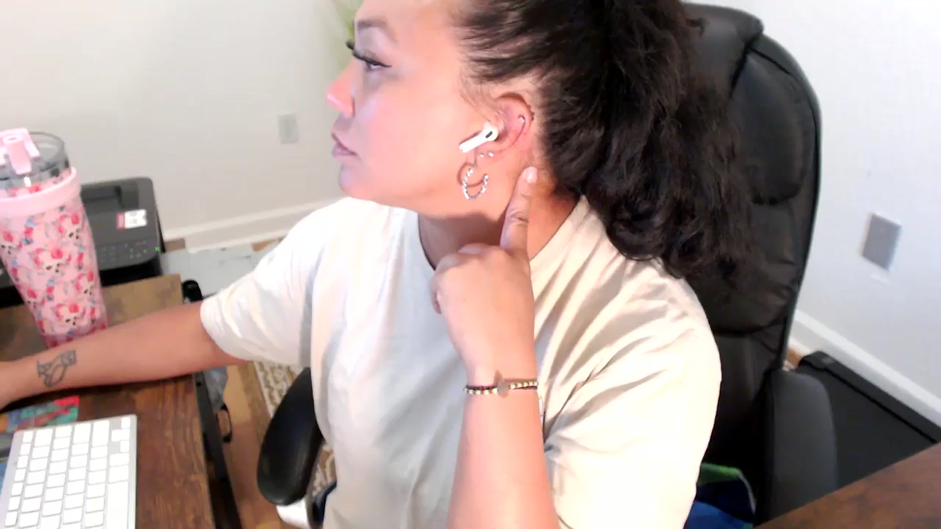 Gallery image thumbnail from MickaylaStar's myfreecams stream on, 07/21/2025, 16:18 image 4 of 20