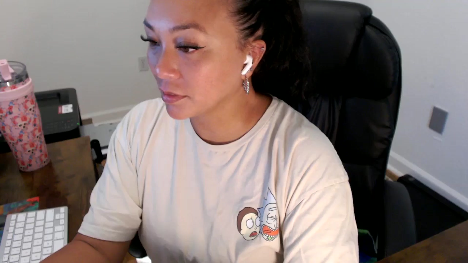Gallery image thumbnail from MickaylaStar's myfreecams stream on, 07/21/2025, 16:18 image 18 of 20