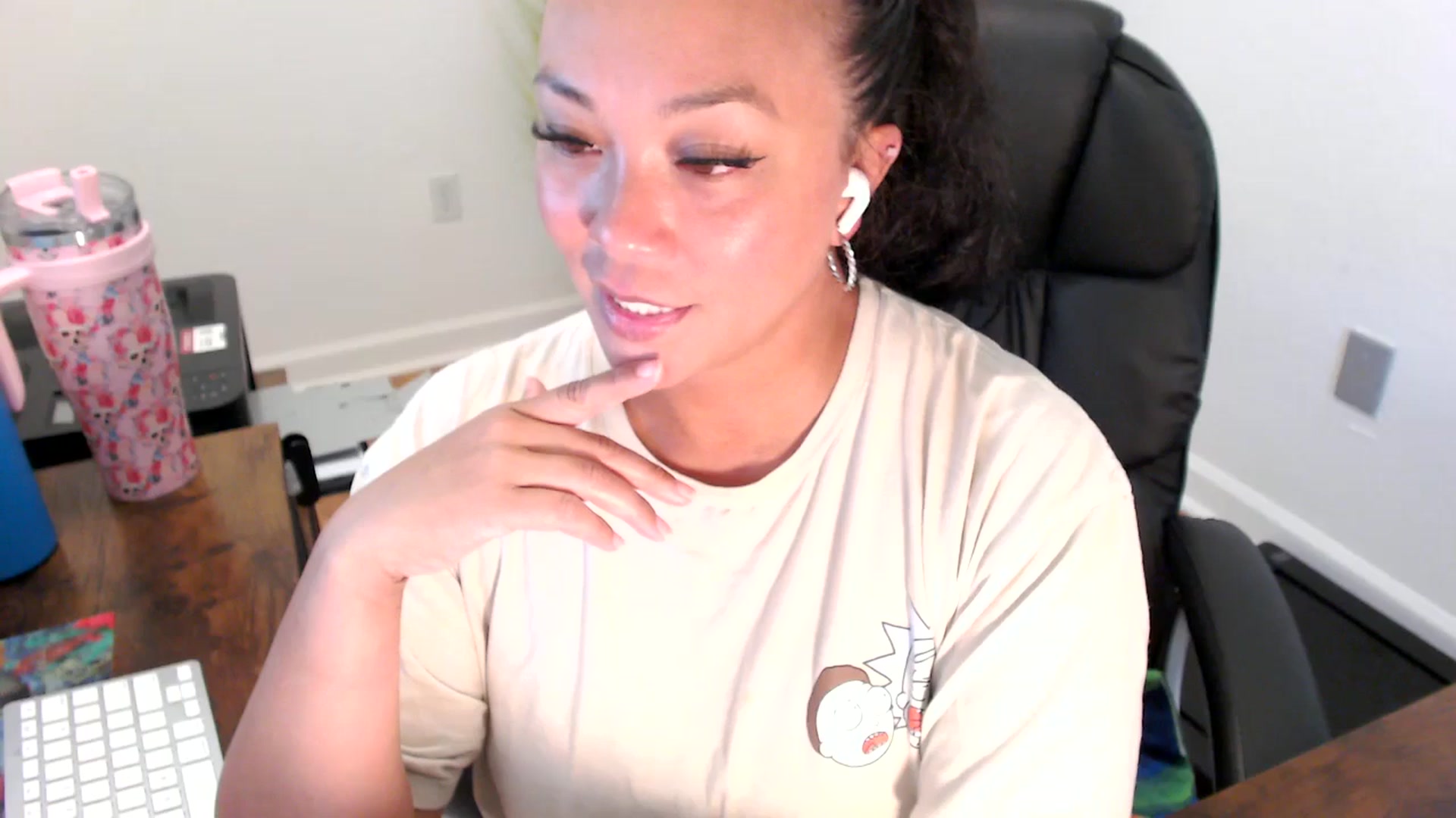 Gallery image thumbnail from MickaylaStar's myfreecams stream on, 07/21/2025, 17:50 image 17 of 20