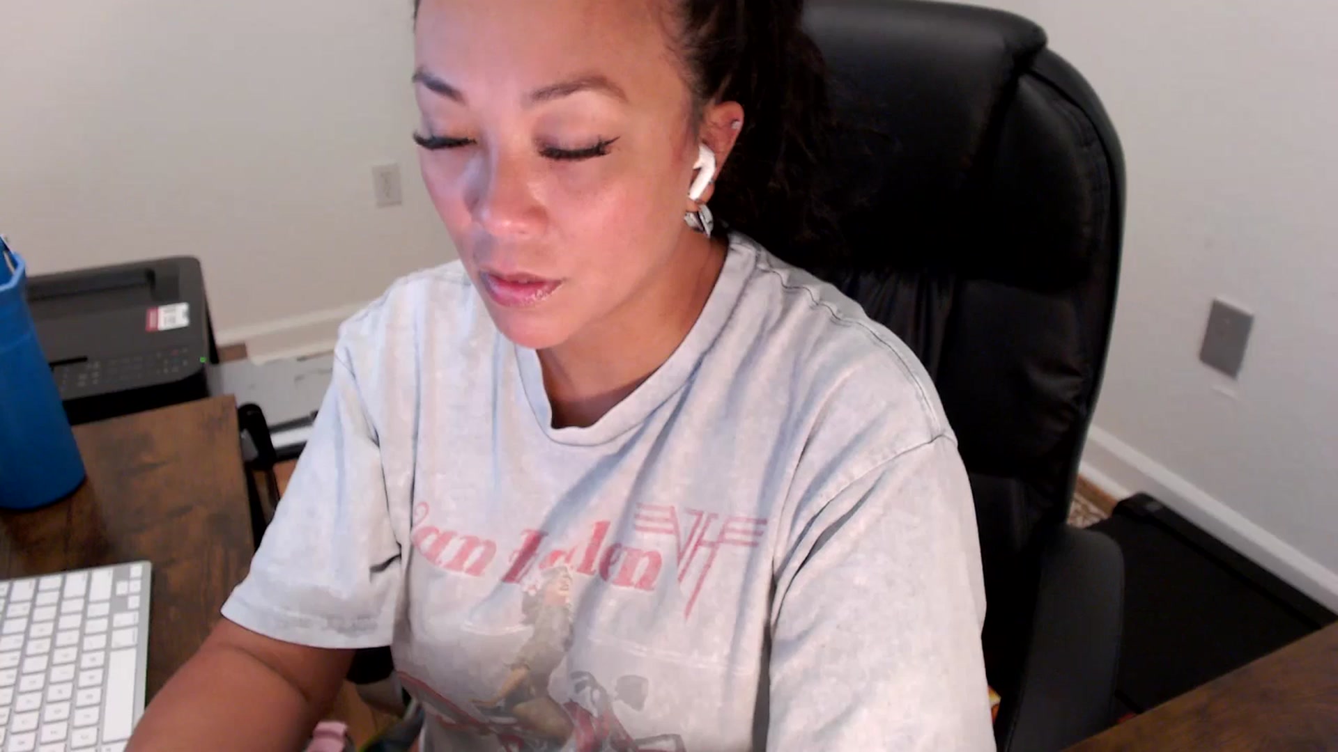 Gallery image thumbnail from MickaylaStar's myfreecams stream on, 07/22/2025, 16:24 image 20 of 20