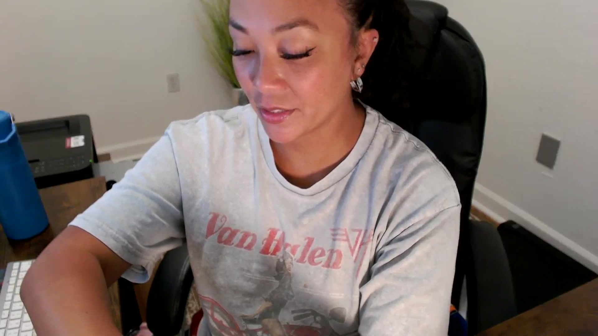 Gallery image thumbnail from MickaylaStar's myfreecams stream on, 07/22/2025, 16:54 image 13 of 20