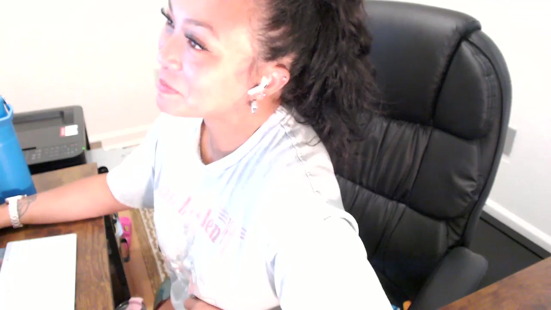 Gallery image thumbnail from MickaylaStar's myfreecams stream on, 07/22/2025, 16:54 image 6 of 20