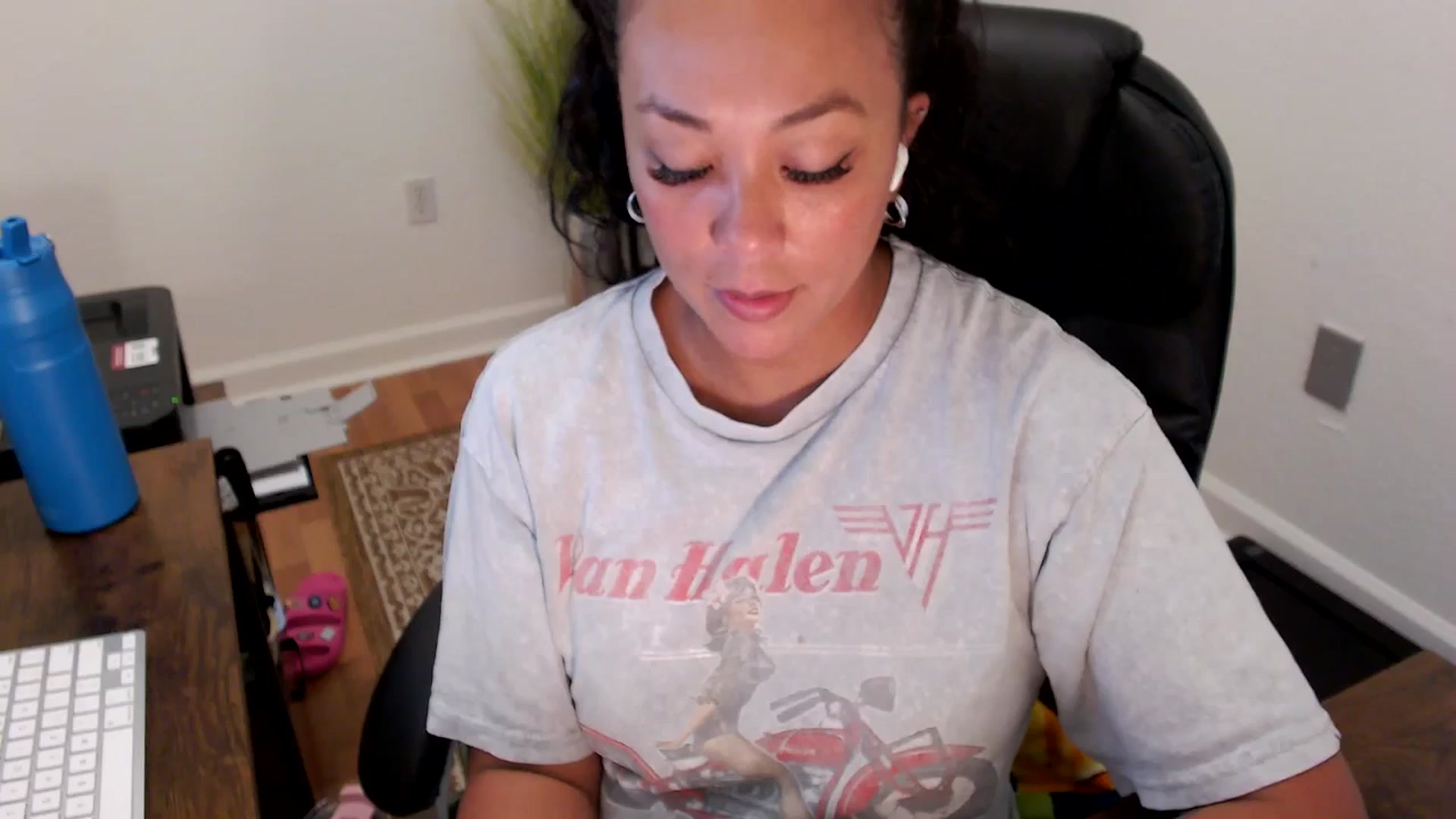 Gallery image thumbnail from MickaylaStar's myfreecams stream on, 07/22/2025, 18:32 image 9 of 20