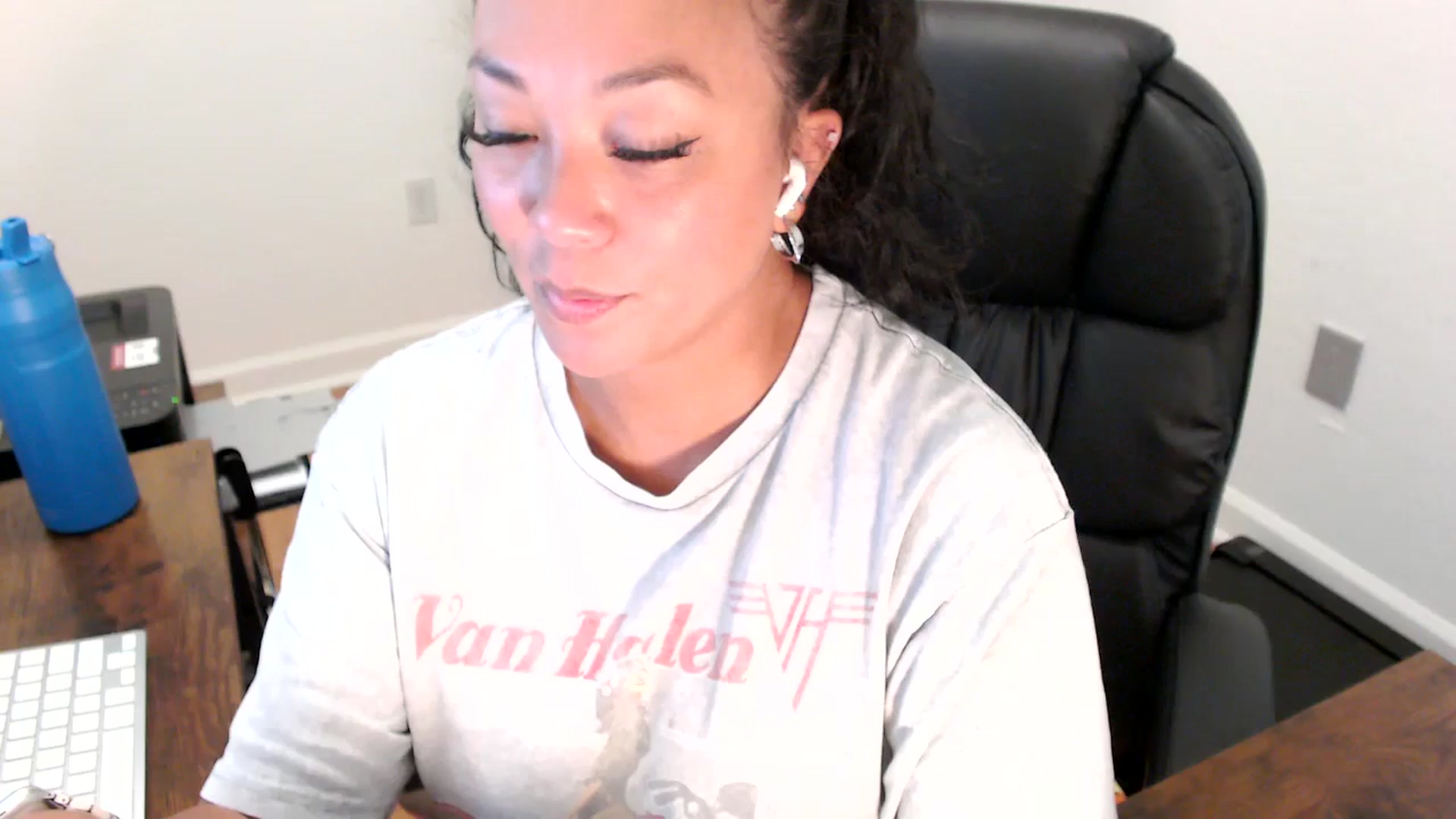 Gallery image thumbnail from MickaylaStar's myfreecams stream on, 07/22/2025, 18:32 image 5 of 20