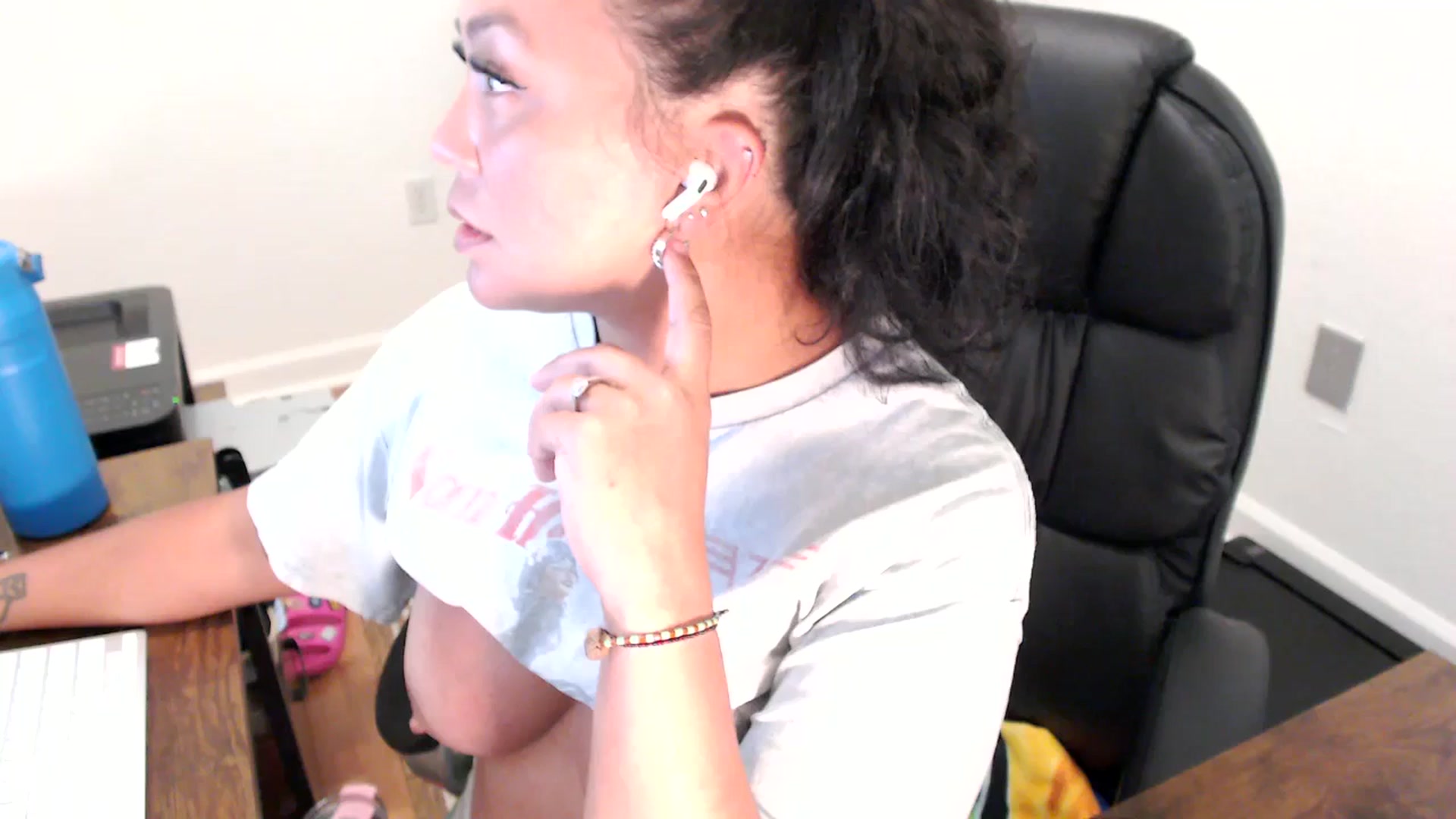 Gallery image thumbnail from MickaylaStar's myfreecams stream on, 07/22/2025, 18:53 image 10 of 20