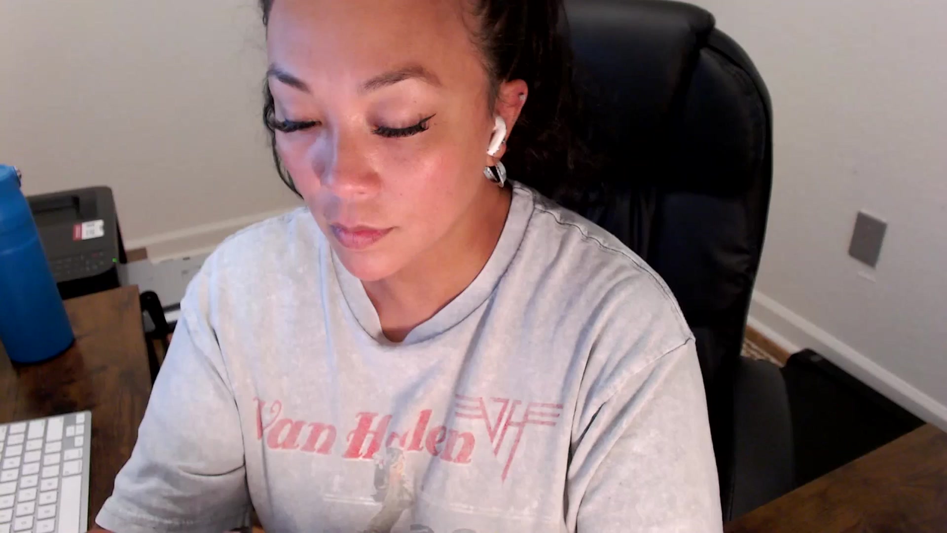 Gallery image thumbnail from MickaylaStar's myfreecams stream on, 07/22/2025, 19:53 image 4 of 20