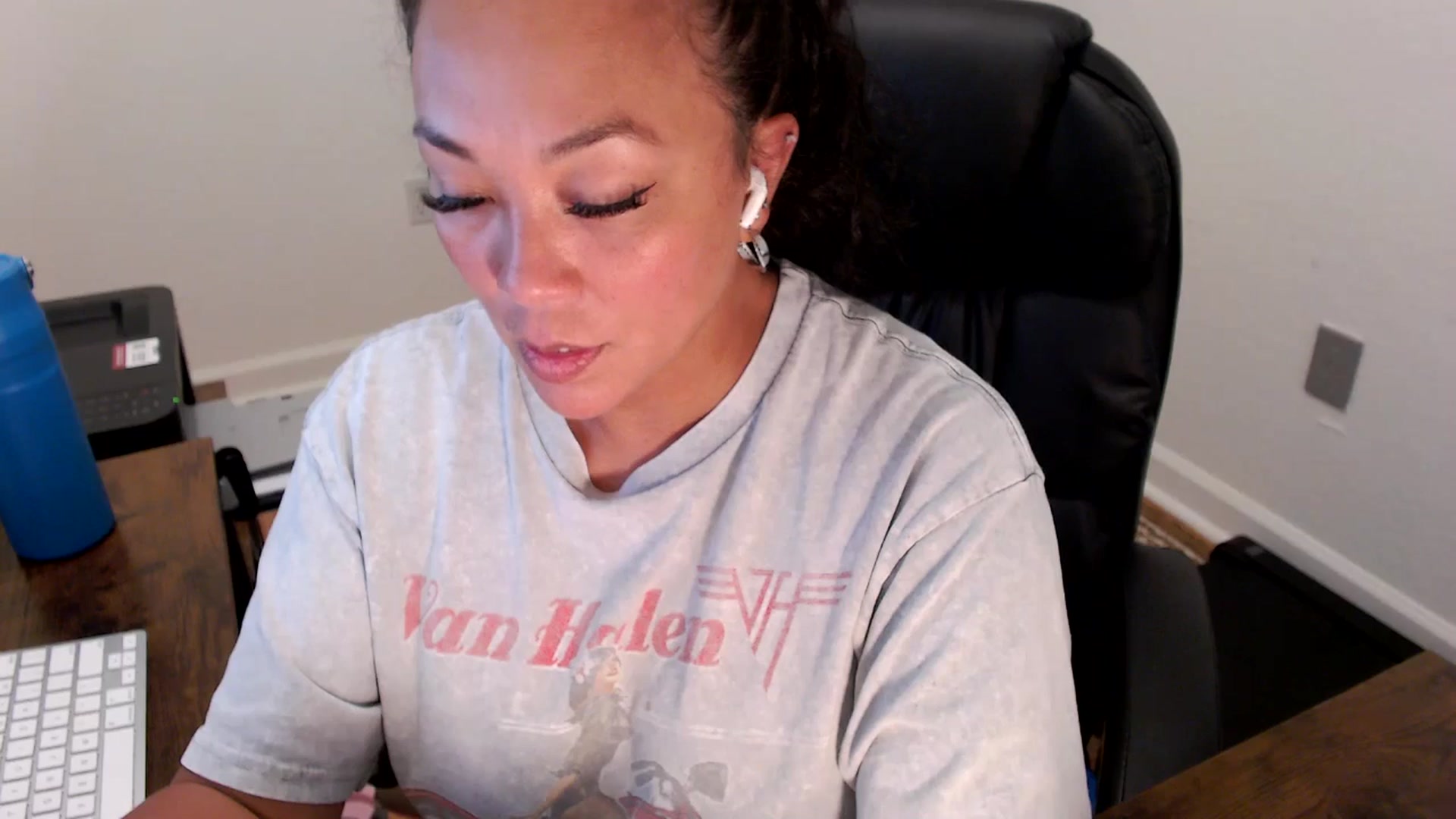 Gallery image thumbnail from MickaylaStar's myfreecams stream on, 07/22/2025, 19:53 image 2 of 20