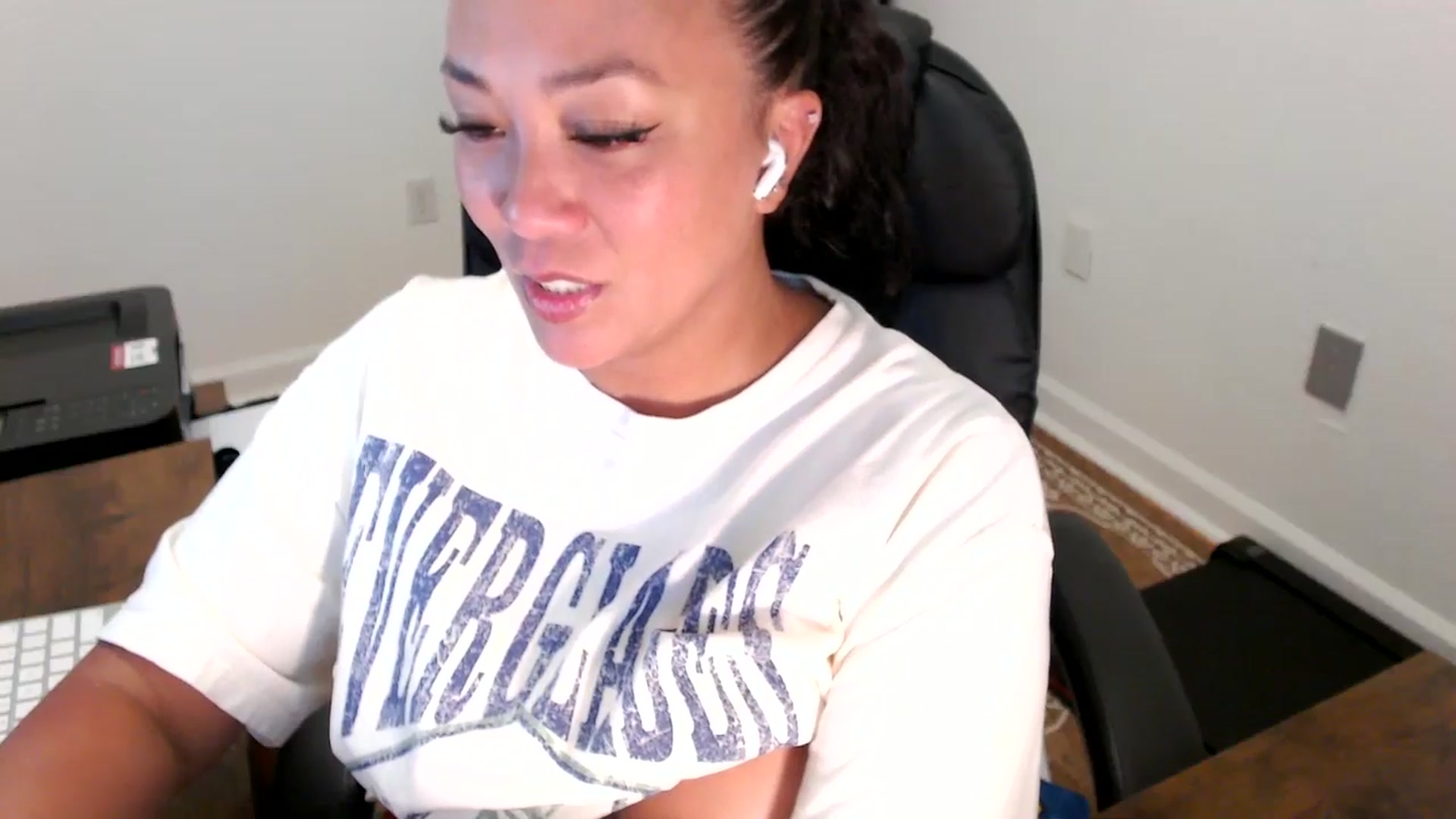 Gallery image thumbnail from MickaylaStar's myfreecams stream on, 07/23/2025, 15:08 image 17 of 20