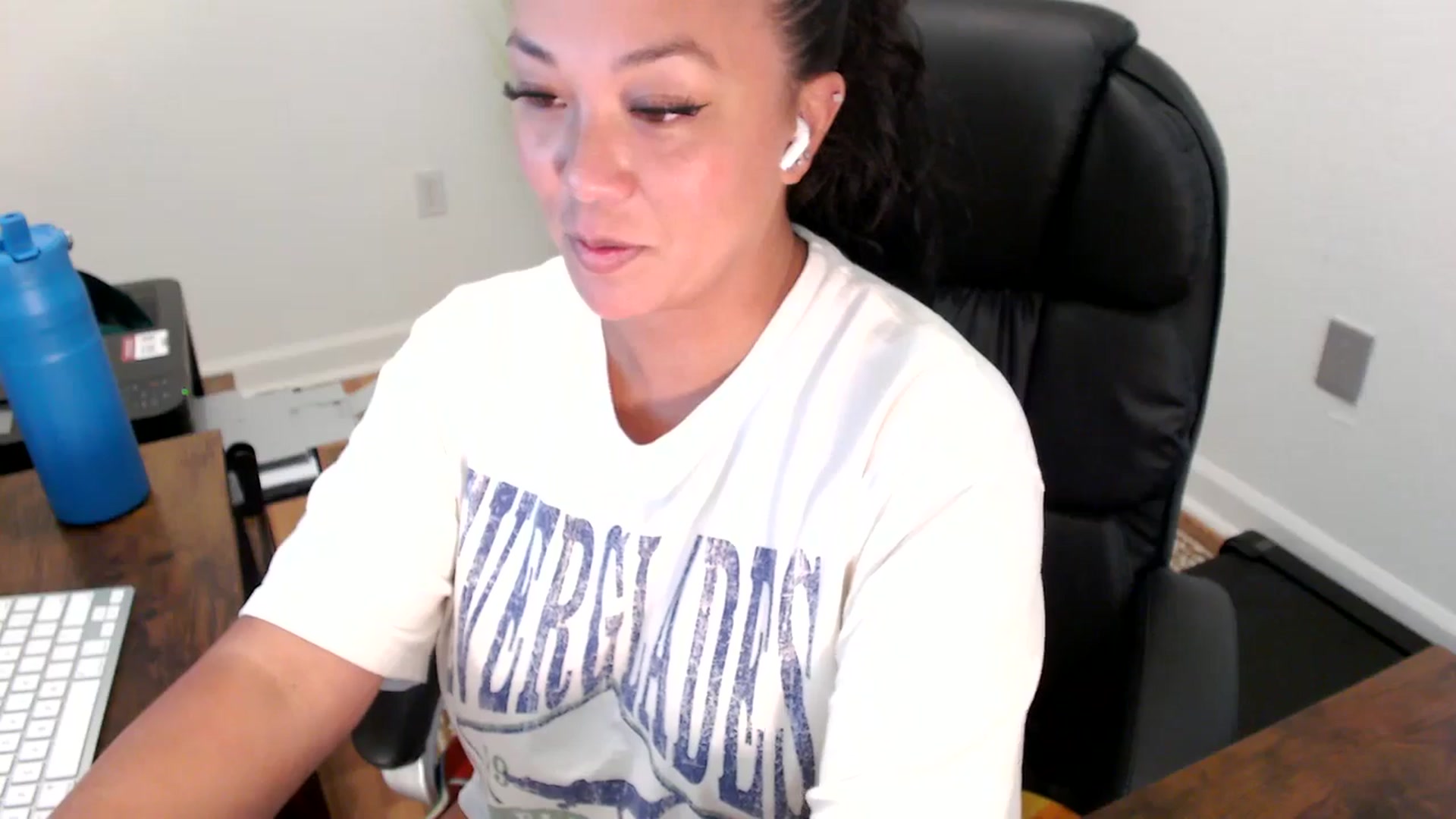 Gallery image thumbnail from MickaylaStar's myfreecams stream on, 07/23/2025, 18:43 image 5 of 20
