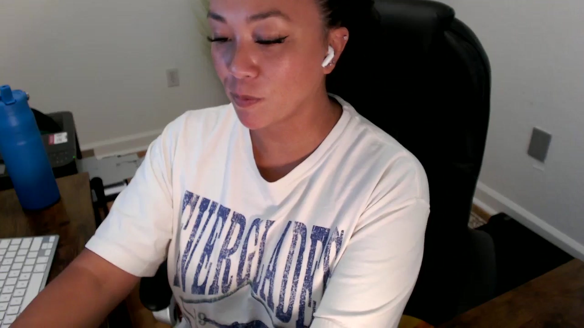 Gallery image thumbnail from MickaylaStar's myfreecams stream on, 07/23/2025, 18:43 image 14 of 20