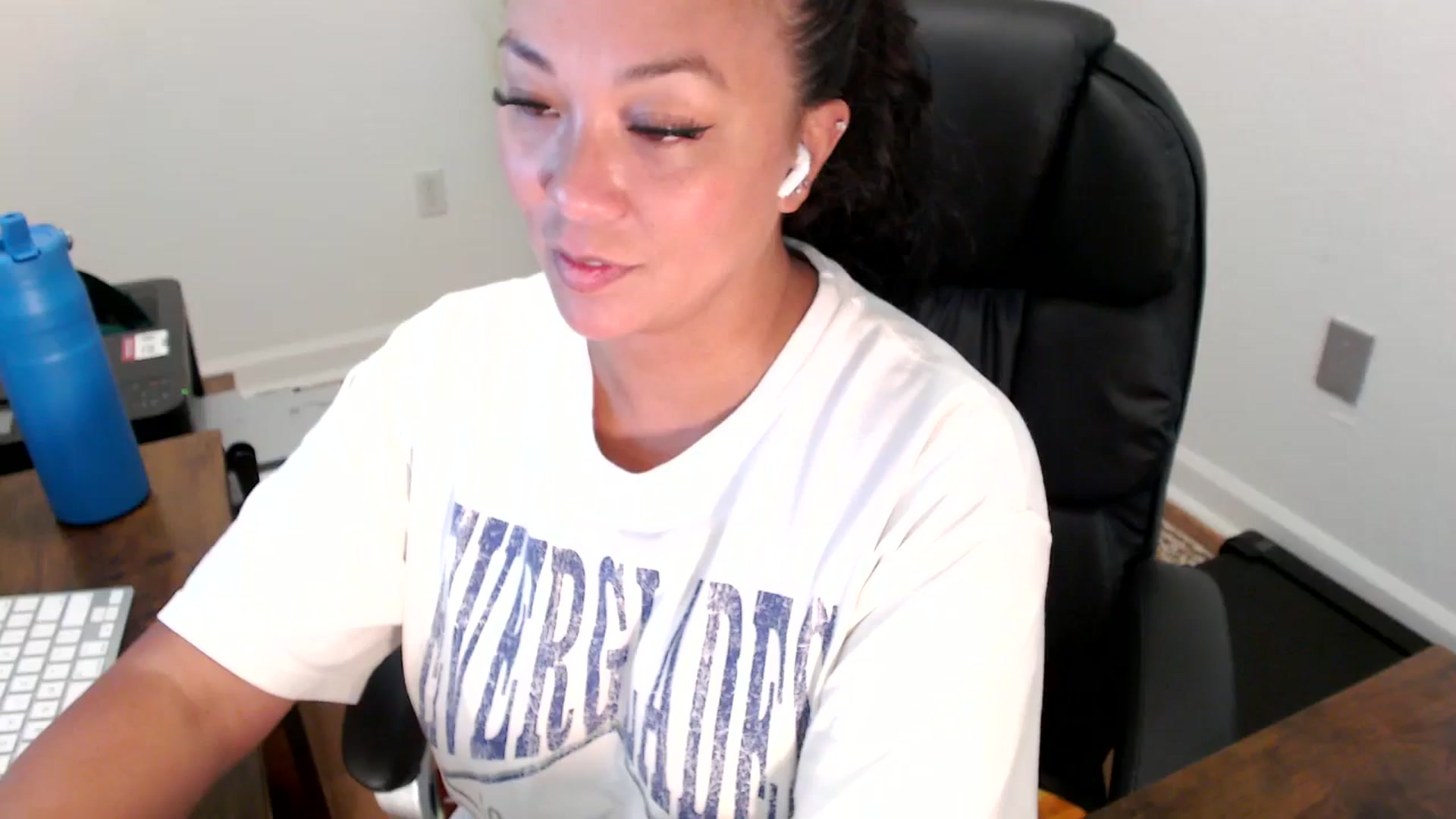 Gallery image thumbnail from MickaylaStar's myfreecams stream on, 07/23/2025, 18:43 image 1 of 20