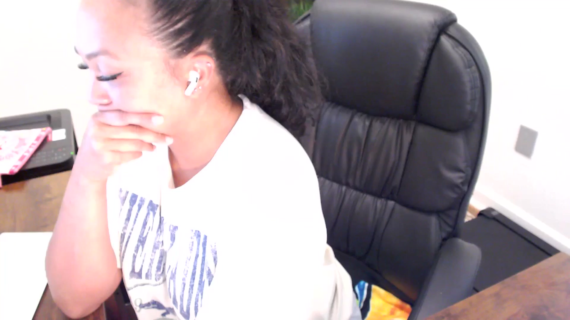 Gallery image thumbnail from MickaylaStar's myfreecams stream on, 07/23/2025, 19:42 image 19 of 20