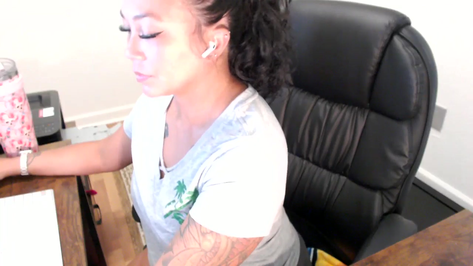 Gallery image thumbnail from MickaylaStar's myfreecams stream on, 07/24/2025, 14:04 image 10 of 20