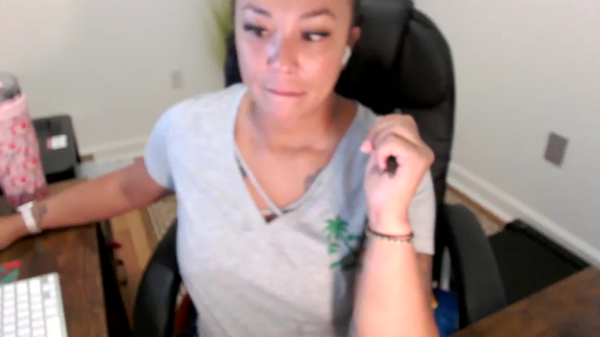Gallery image thumbnail from MickaylaStar's myfreecams stream on, 07/24/2025, 15:15 image 10 of 20