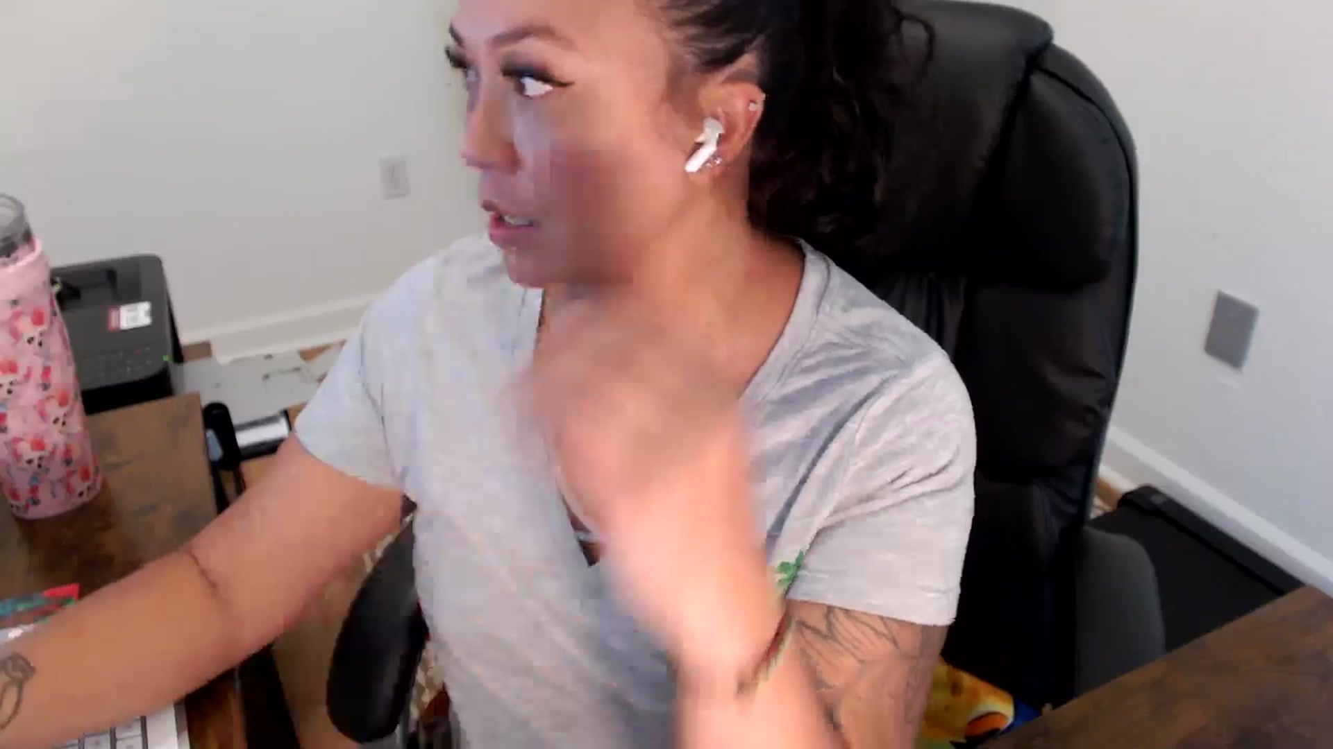 Gallery image thumbnail from MickaylaStar's myfreecams stream on, 07/24/2025, 20:46 image 17 of 20