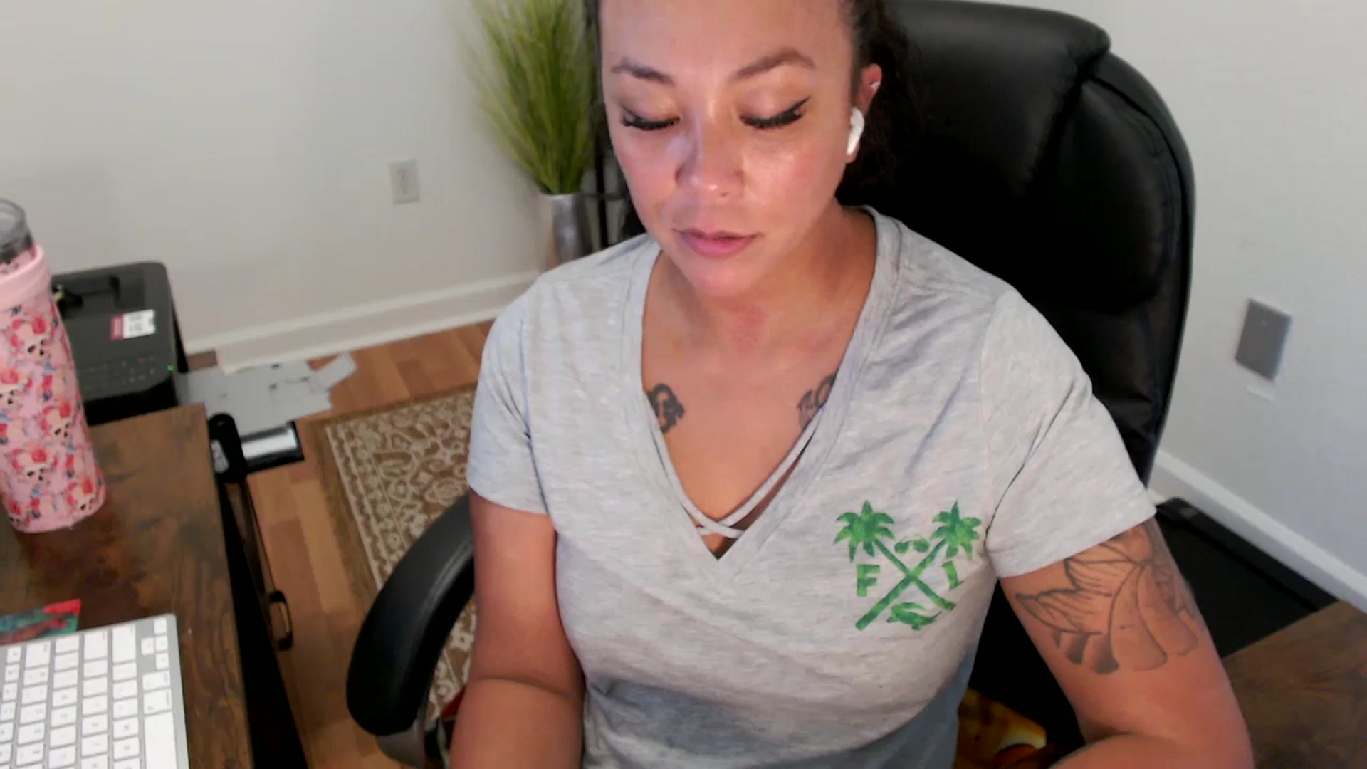 Gallery image thumbnail from MickaylaStar's myfreecams stream on, 07/24/2025, 20:46 image 19 of 20