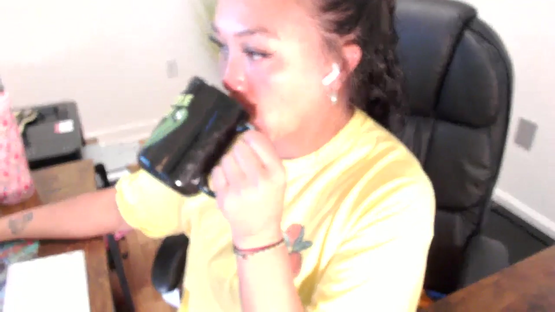 Gallery image thumbnail from MickaylaStar's myfreecams stream on, 07/25/2025, 14:01 image 7 of 20