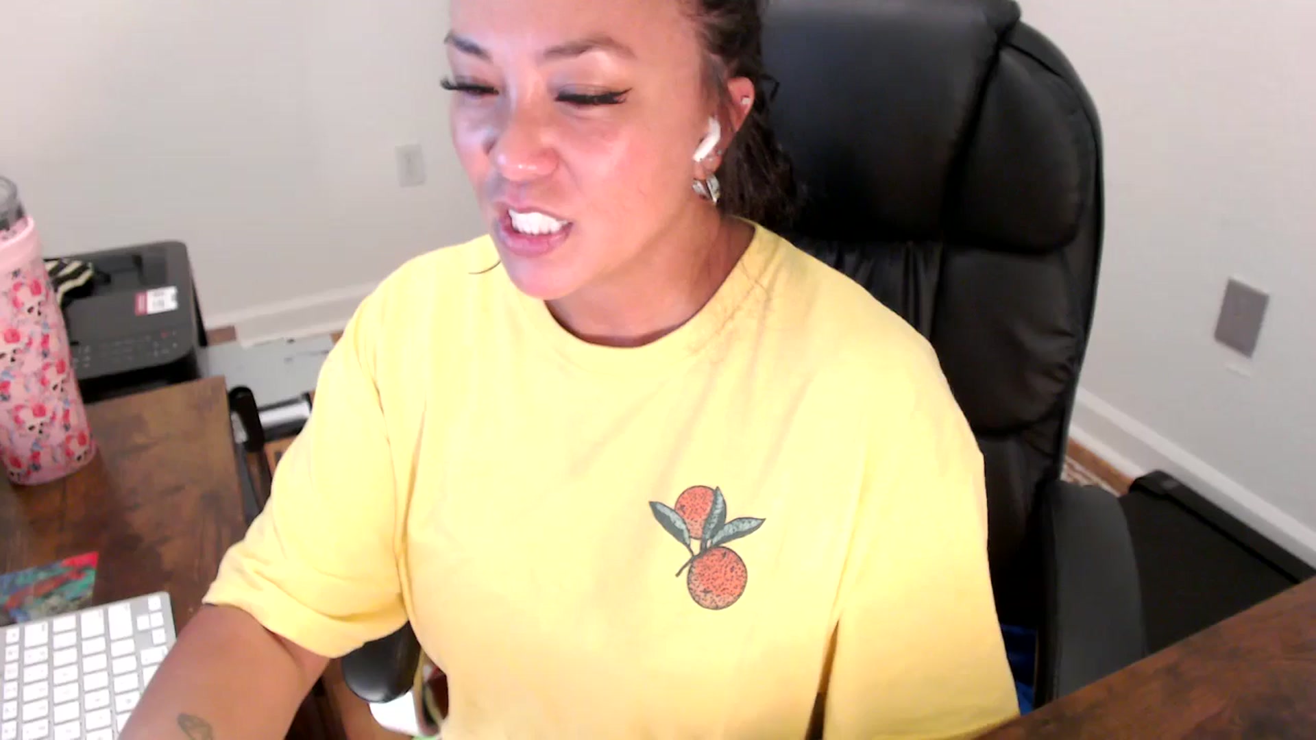 Gallery image thumbnail from MickaylaStar's myfreecams stream on, 07/25/2025, 14:51 image 19 of 20