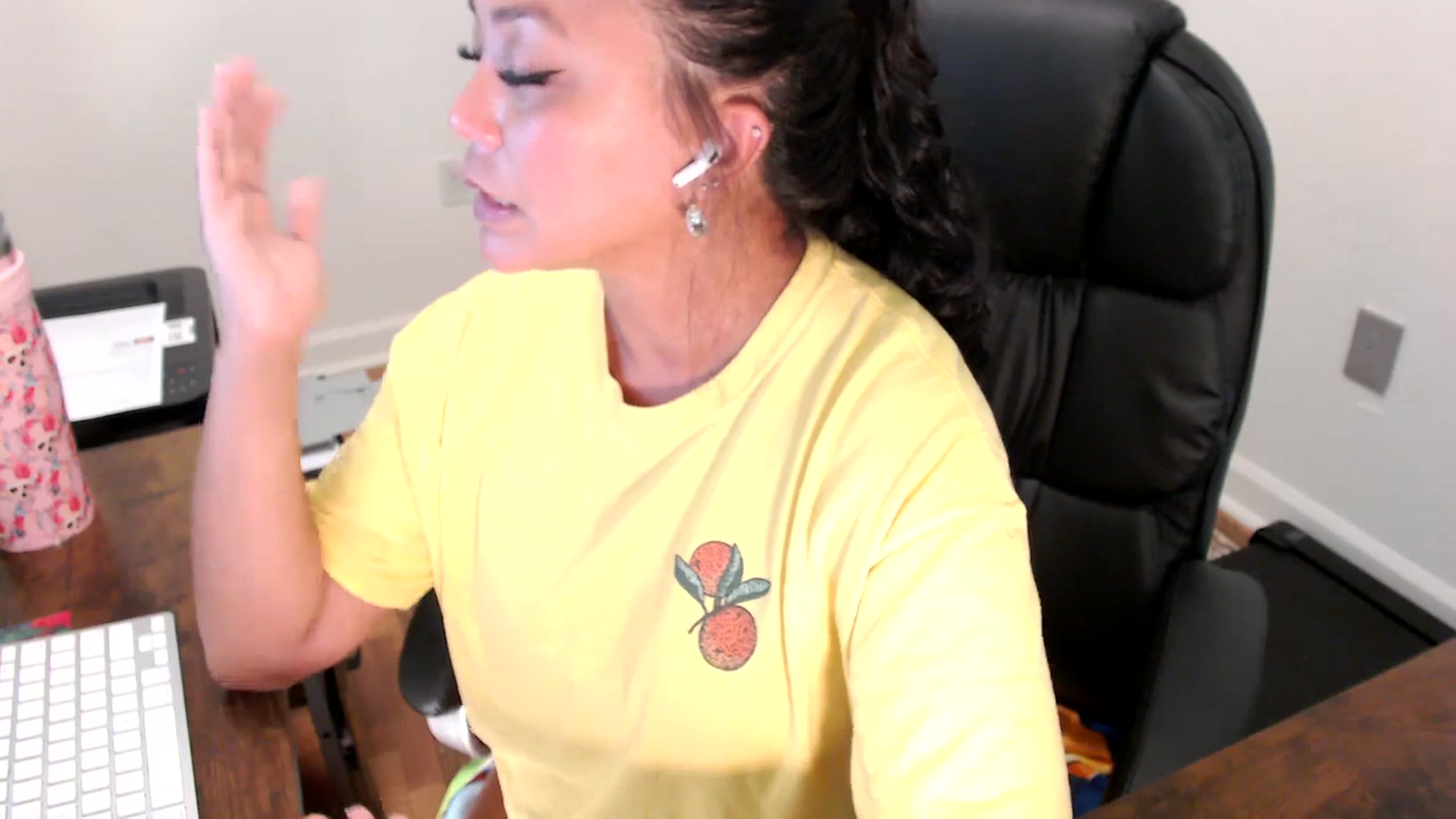 Gallery image thumbnail from MickaylaStar's myfreecams stream on, 07/25/2025, 16:26 image 9 of 20