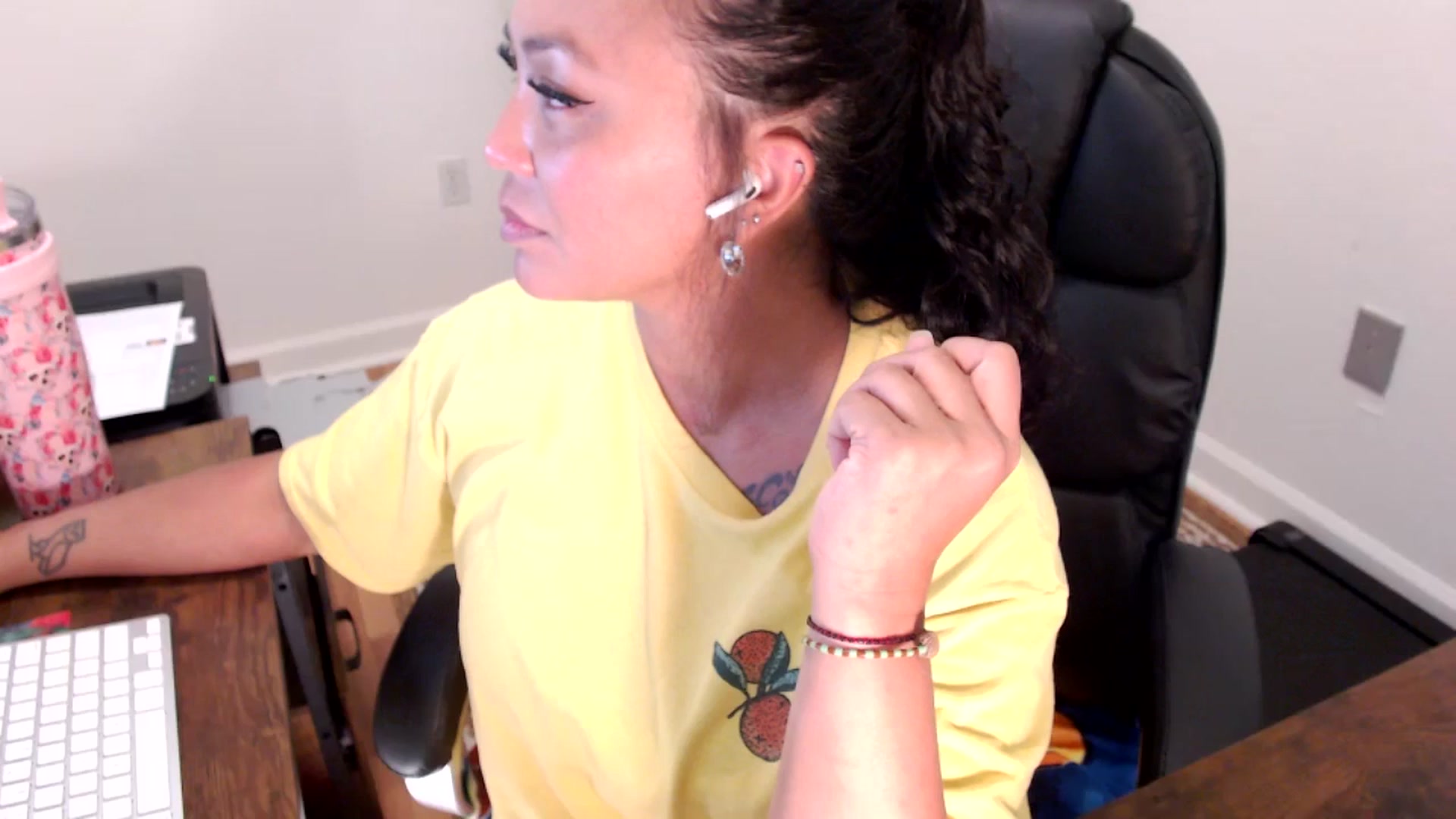 Gallery image thumbnail from MickaylaStar's myfreecams stream on, 07/25/2025, 17:03 image 7 of 20