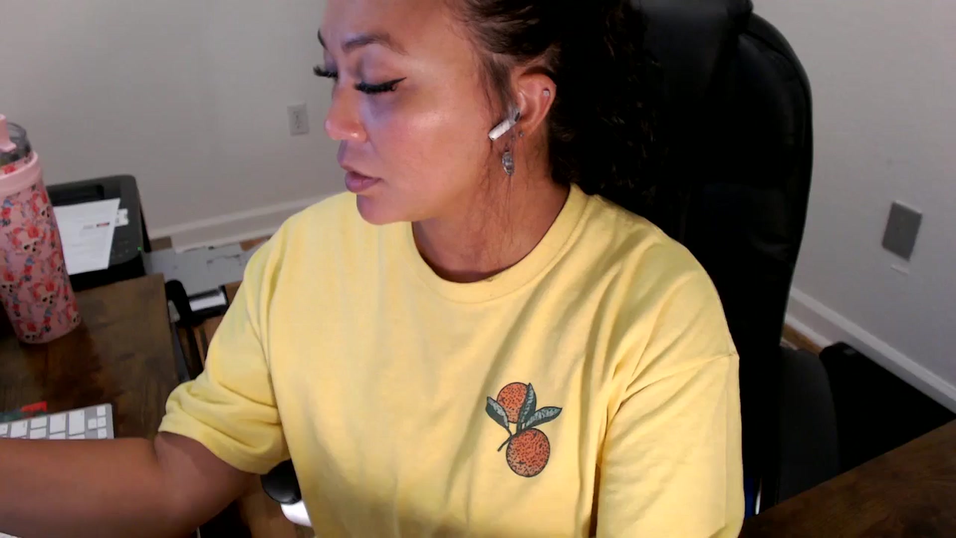 Gallery image thumbnail from MickaylaStar's myfreecams stream on, 07/25/2025, 17:28 image 2 of 20