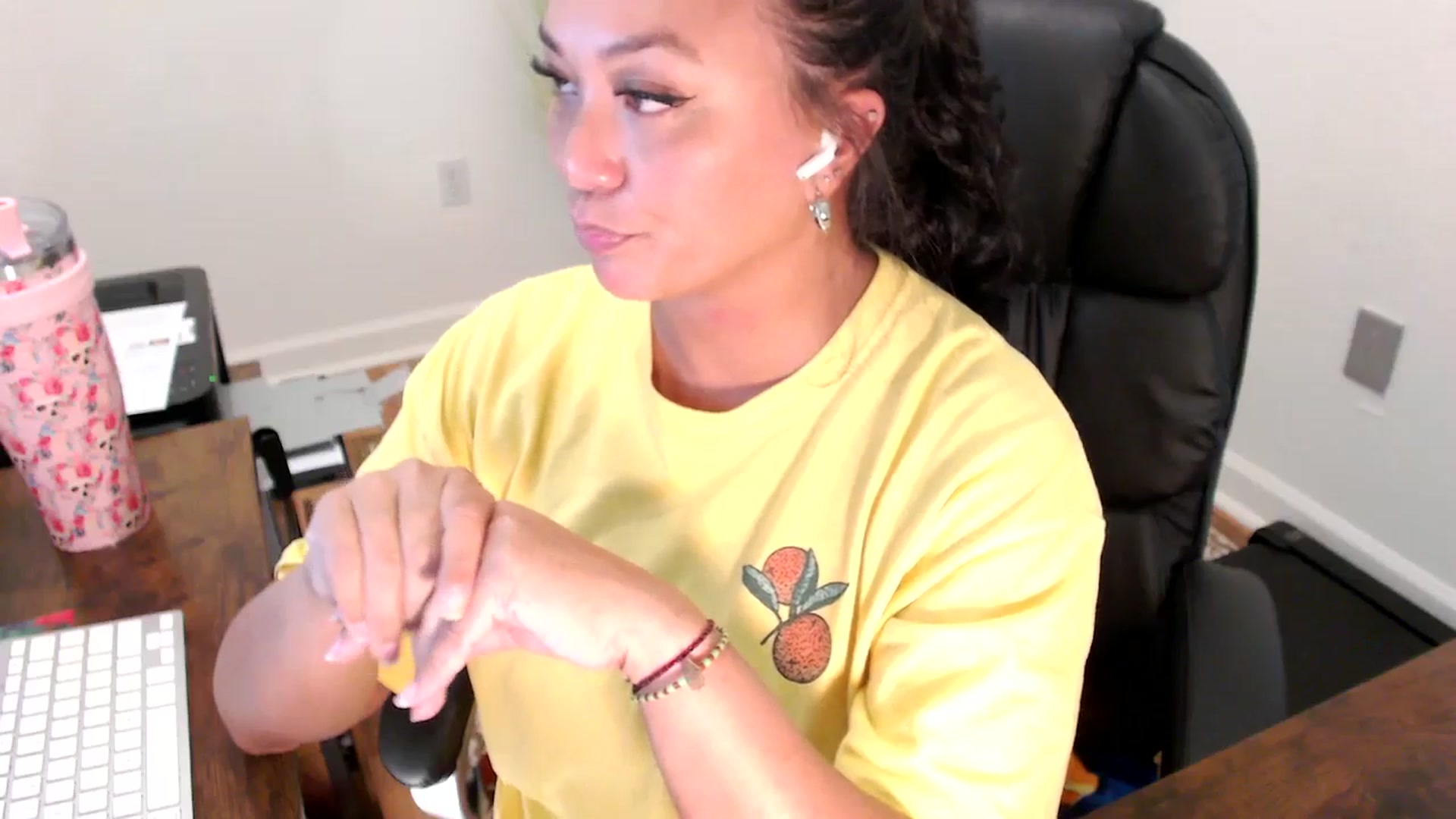 Gallery image thumbnail from MickaylaStar's myfreecams stream on, 07/25/2025, 19:30 image 12 of 20