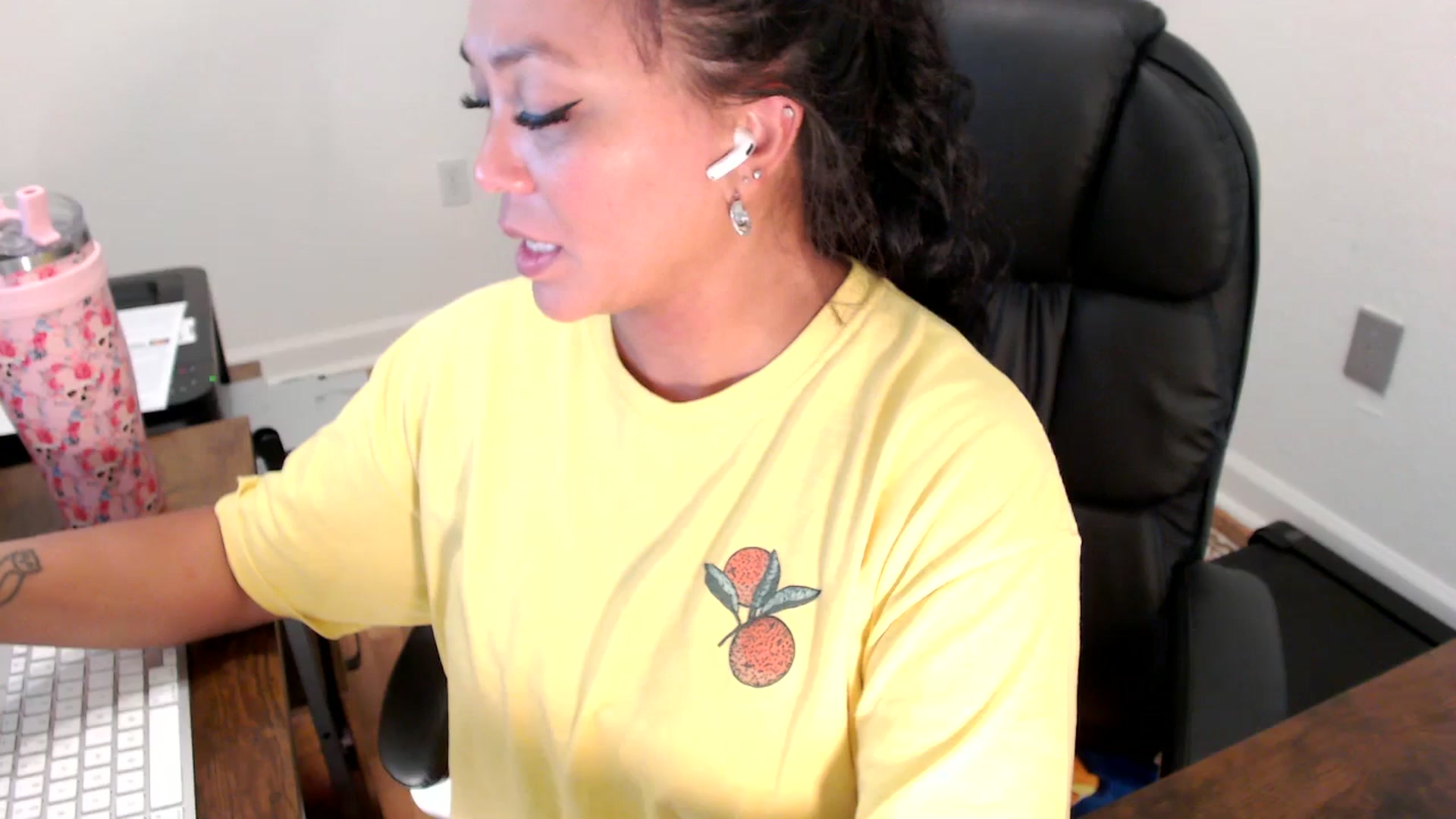 Gallery image thumbnail from MickaylaStar's myfreecams stream on, 07/25/2025, 19:30 image 7 of 20