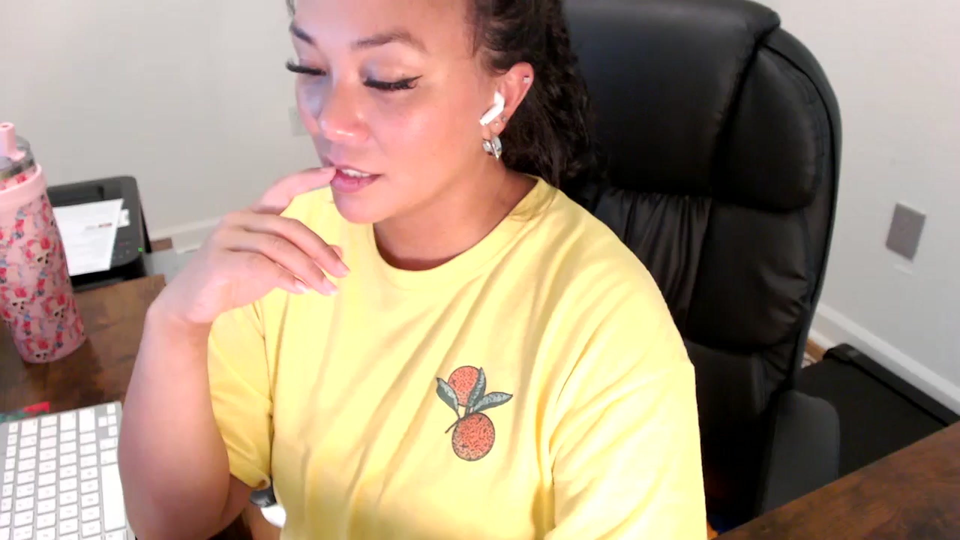 Gallery image thumbnail from MickaylaStar's myfreecams stream on, 07/25/2025, 19:30 image 4 of 20